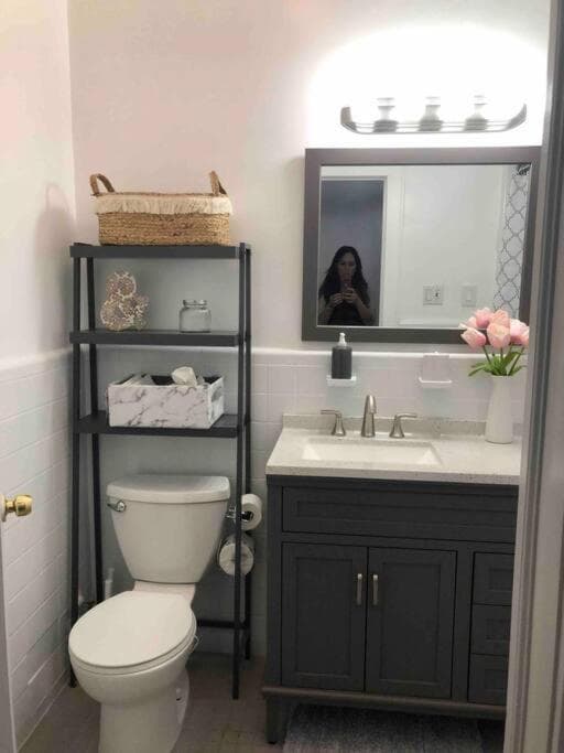 Private Rooms in TownHouse w Shared Baths Qn Bed 1-3ppl