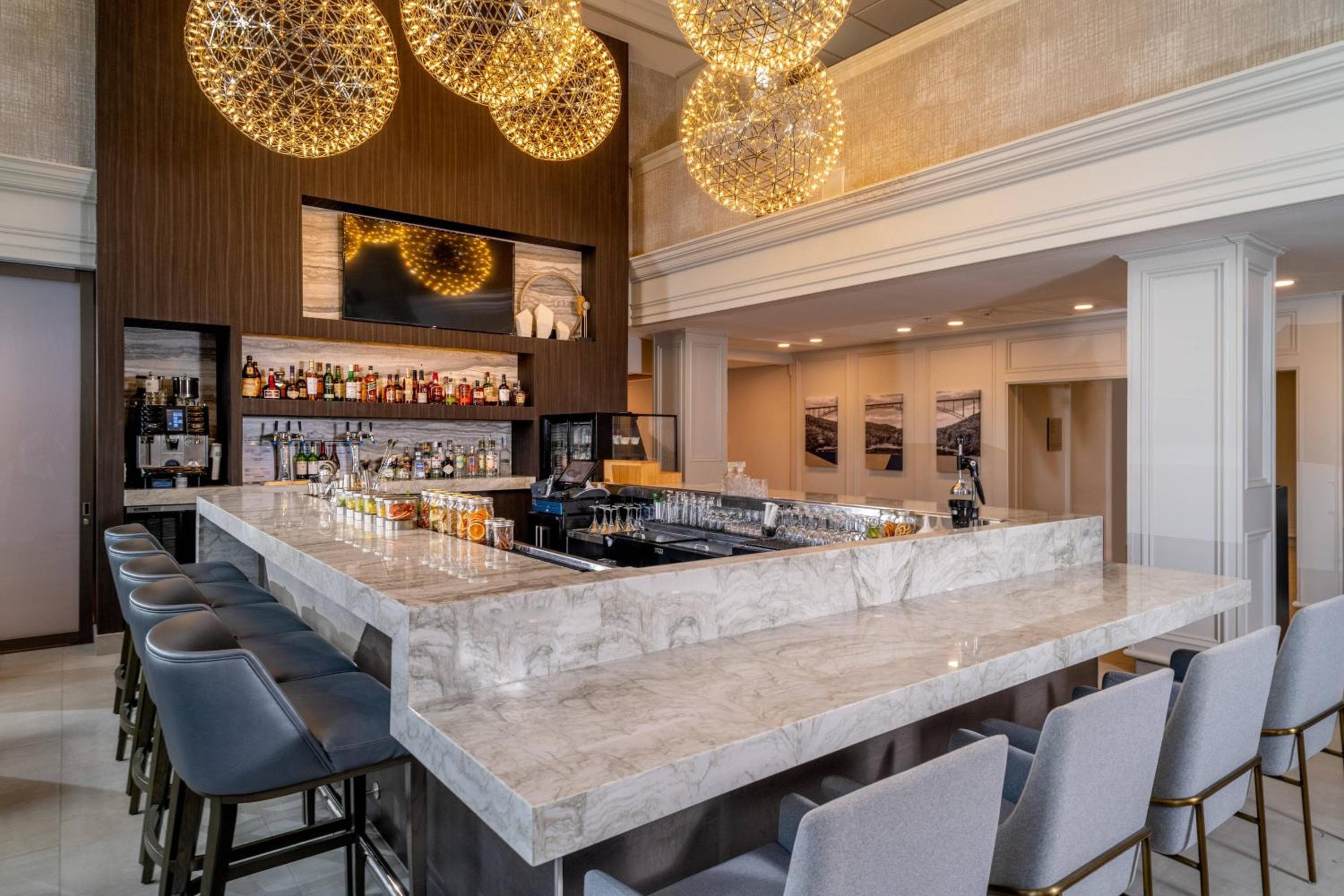 Delta Hotels by Marriott Huntington Downtown