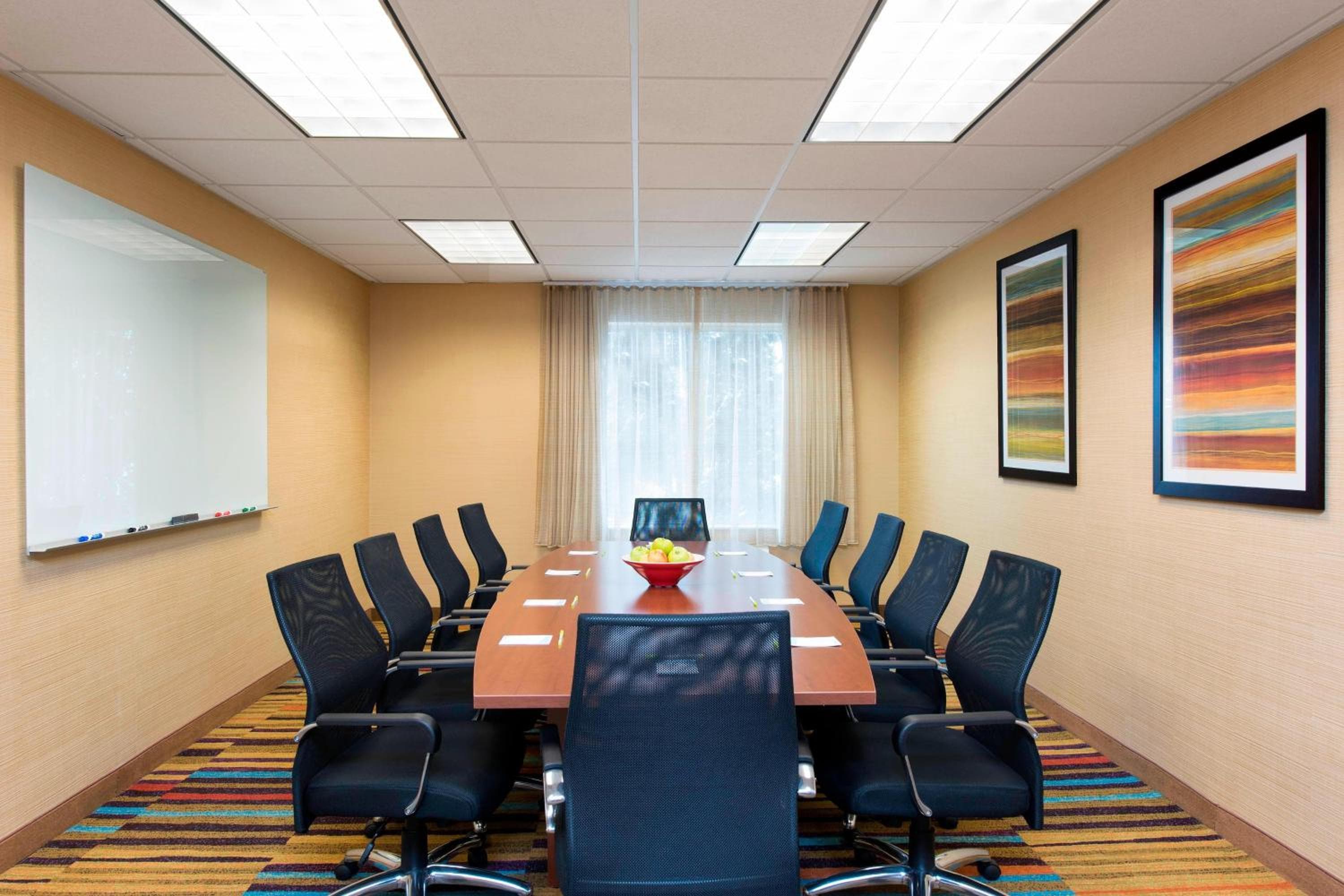 Fairfield Inn and Suites by Marriott Chicago St. Charles