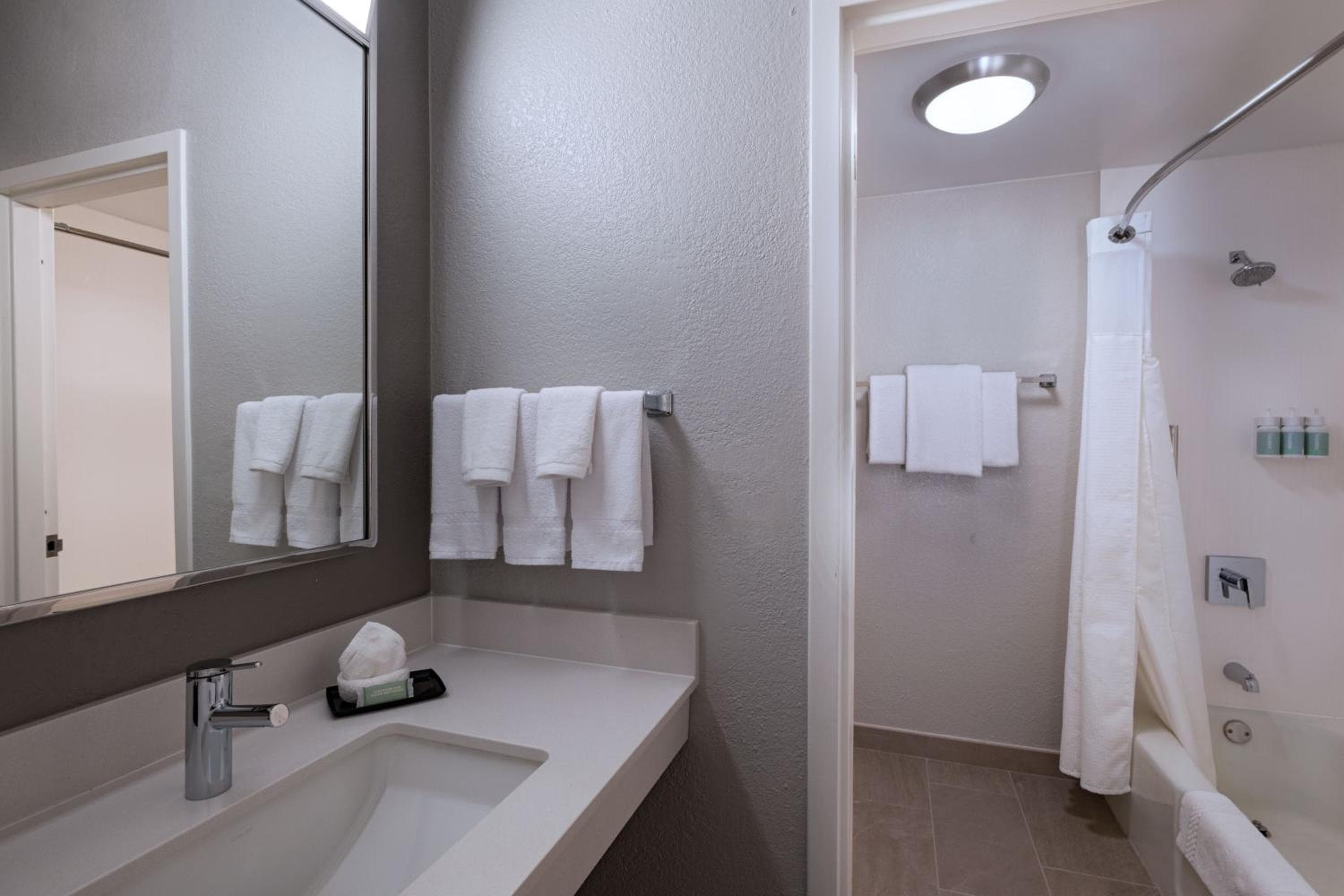 Courtyard by Marriott Dallas Plano Parkway at Preston Road