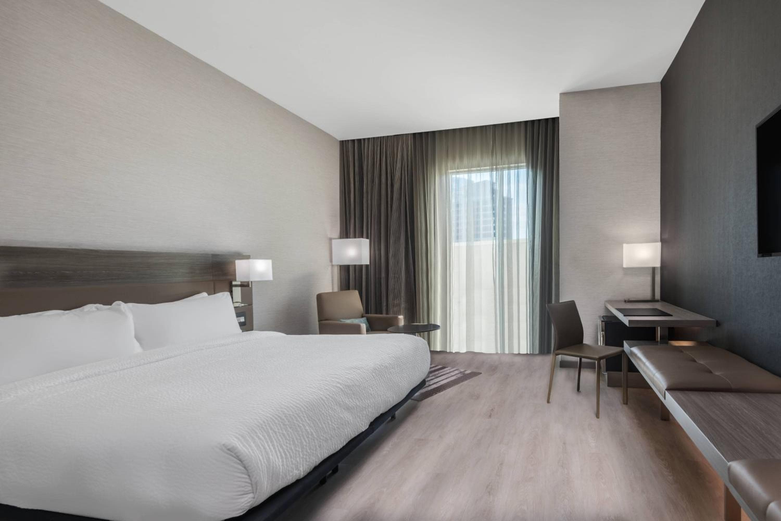 AC Hotel by Marriott Charlotte City Center