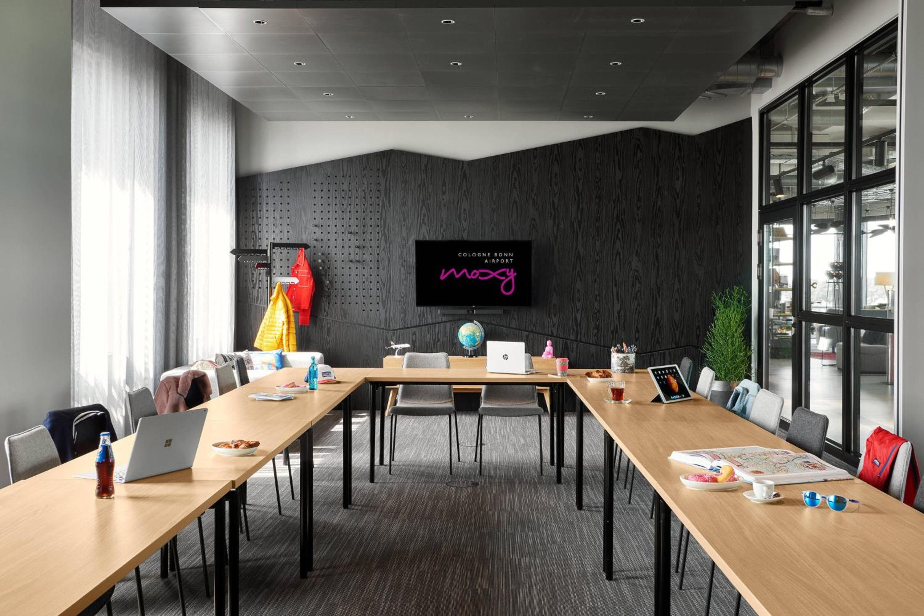 Moxy Cologne Bonn Airport