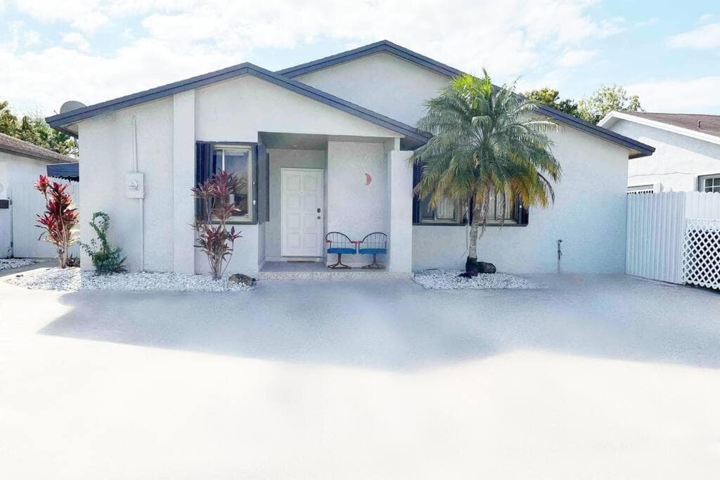 Amazing & cozy Duplex near Zoo Miami !