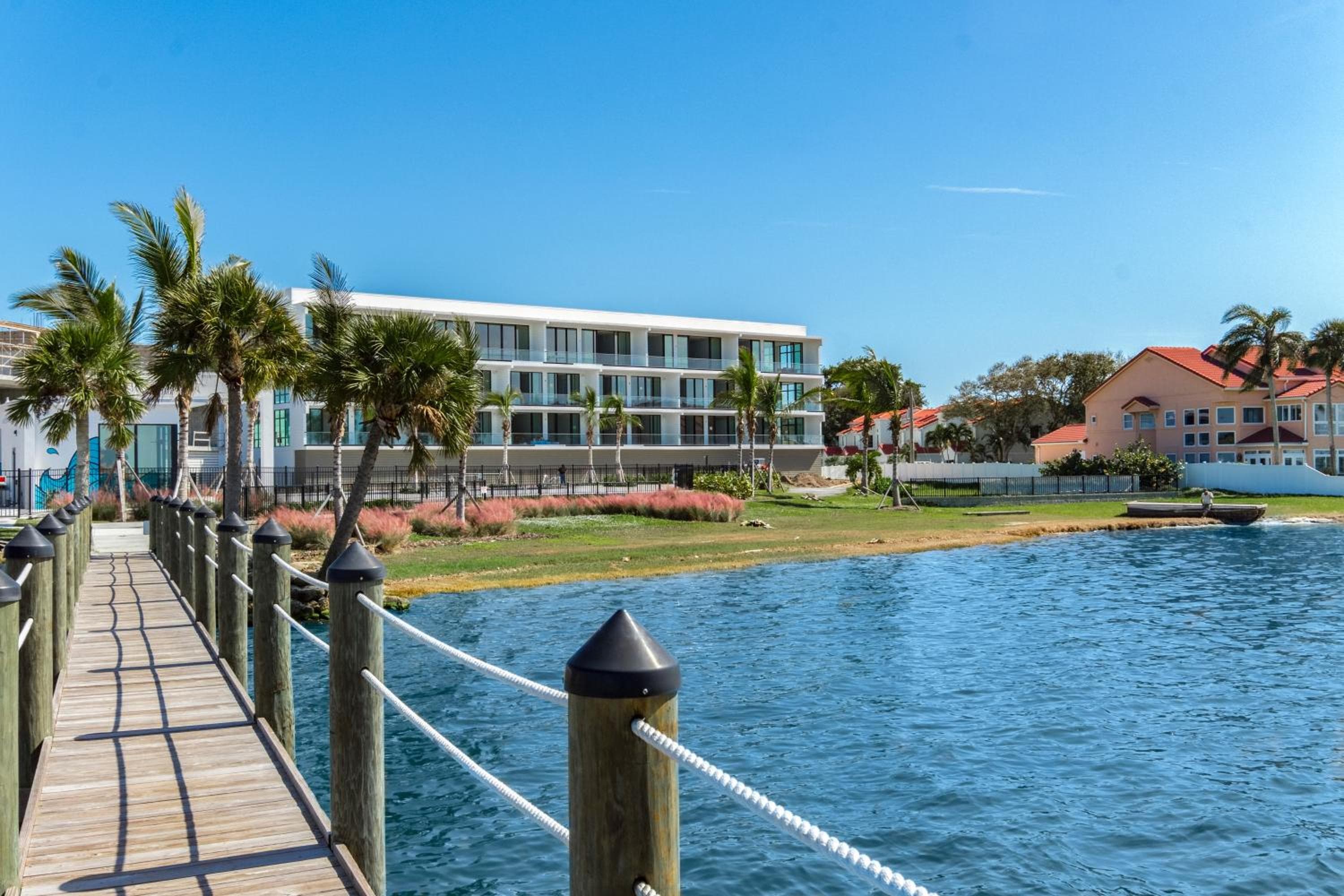 Harbor Island Beach Club, Homes by Villatel