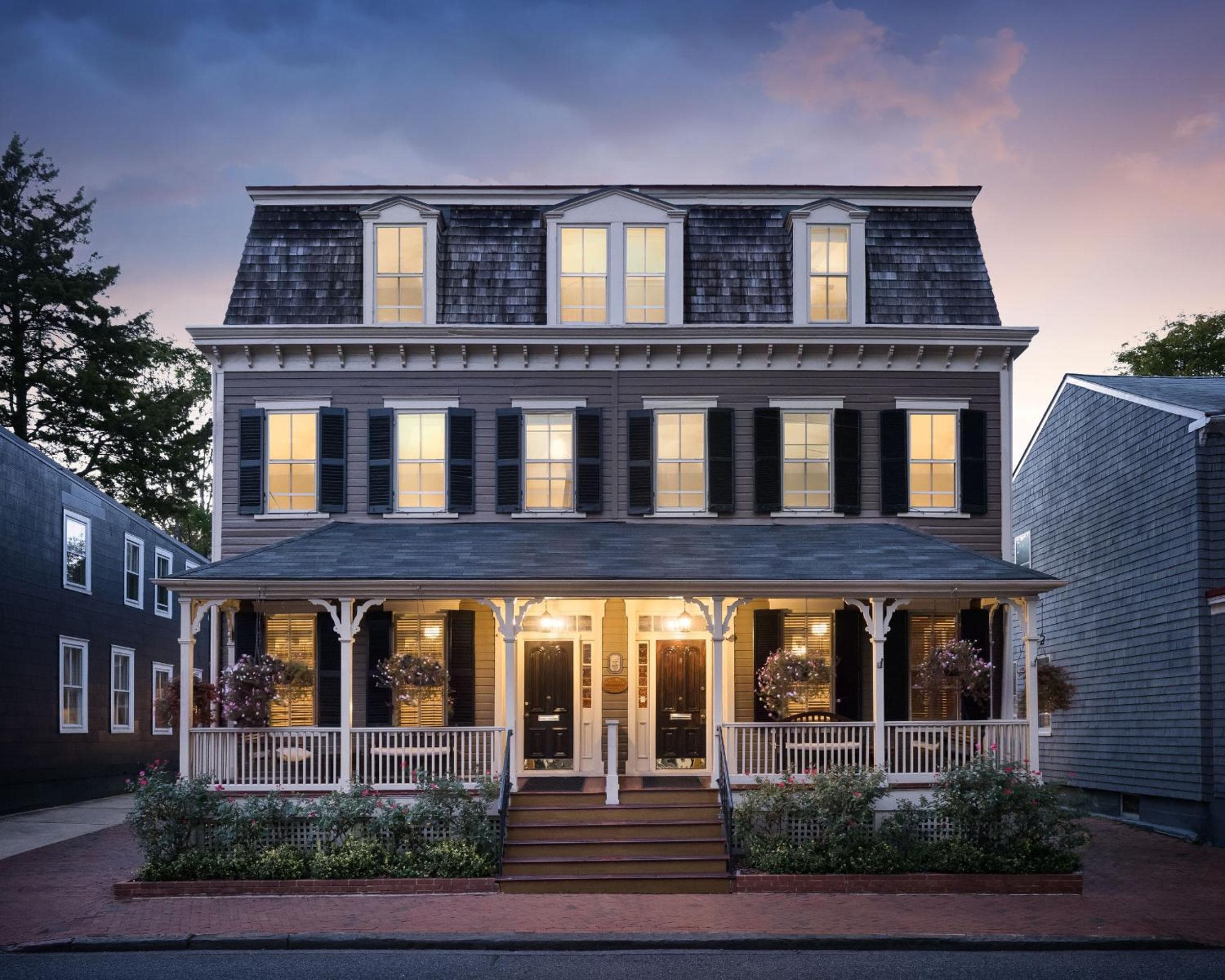 Flag House Inn