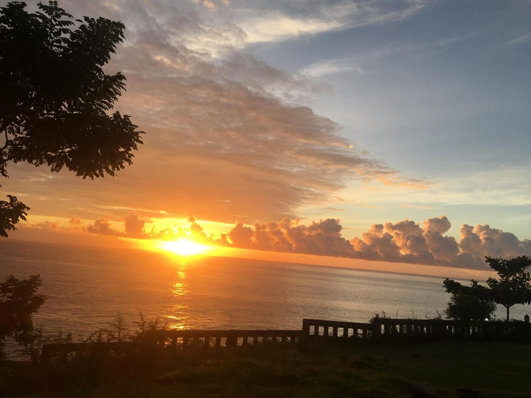 Makawi Tuwa Cliff - Luxury Cliff Stay with Private Beach, Infinity Pools and Ocean View