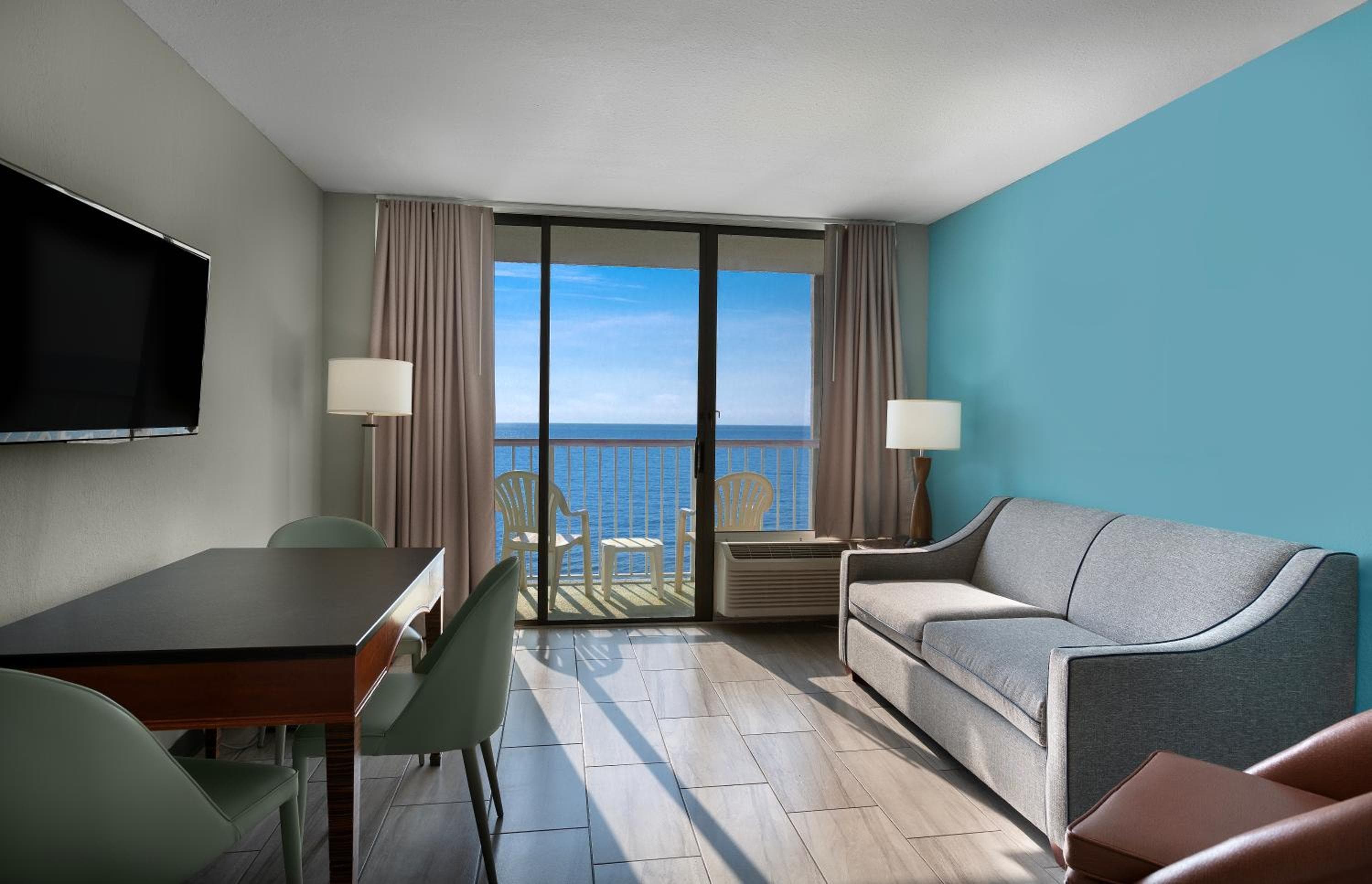 Crown Reef Beach Resort and Waterpark