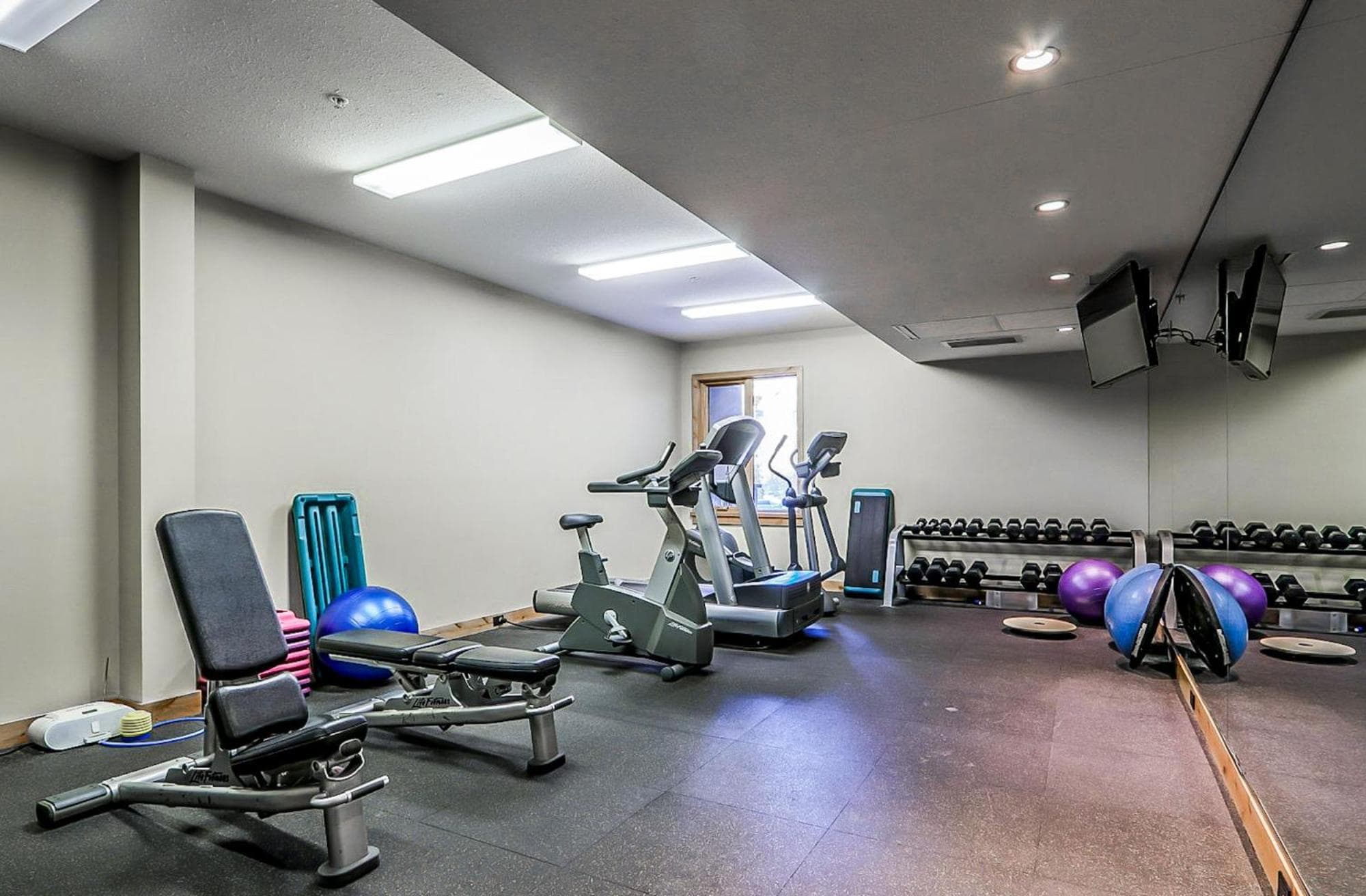 Spring Creek Condo by Canadian Rockies Vacation Rentals