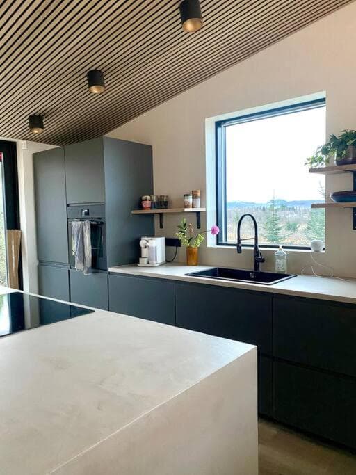 The Oak house - Designers private Northern lights geothermal Villa