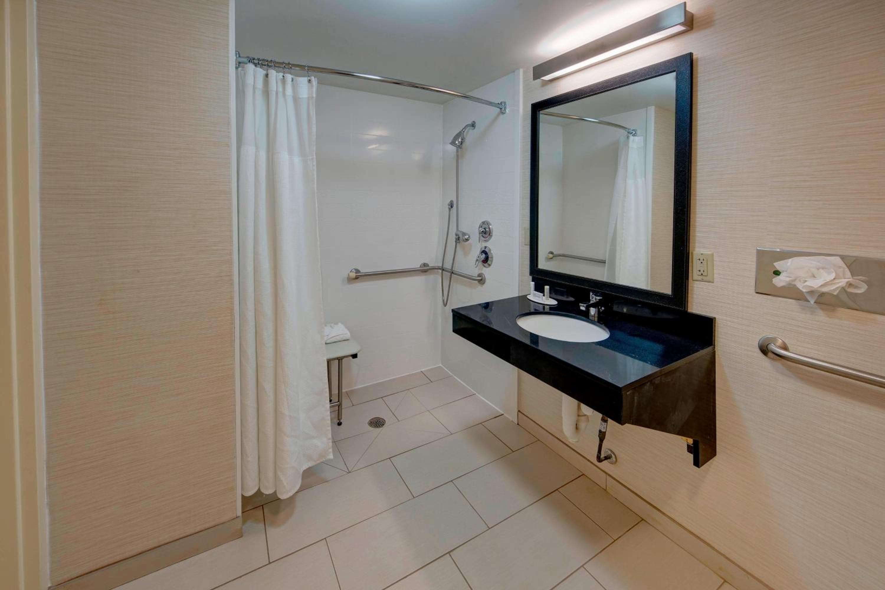 Fairfield Inn and Suites by Marriott Orlando Near Universal Orlando