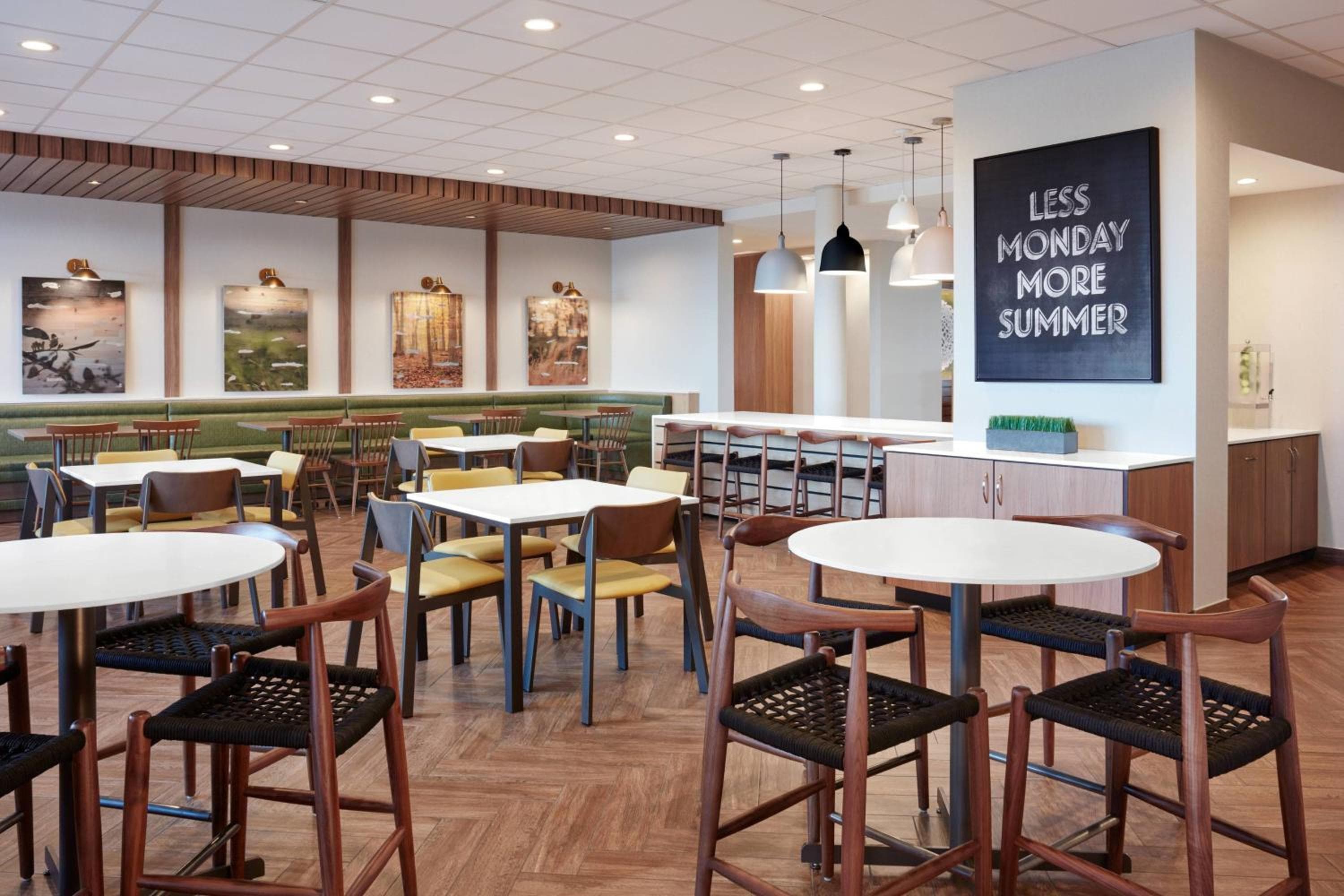 Fairfield by Marriott Inn & Suites Newport Cincinnati