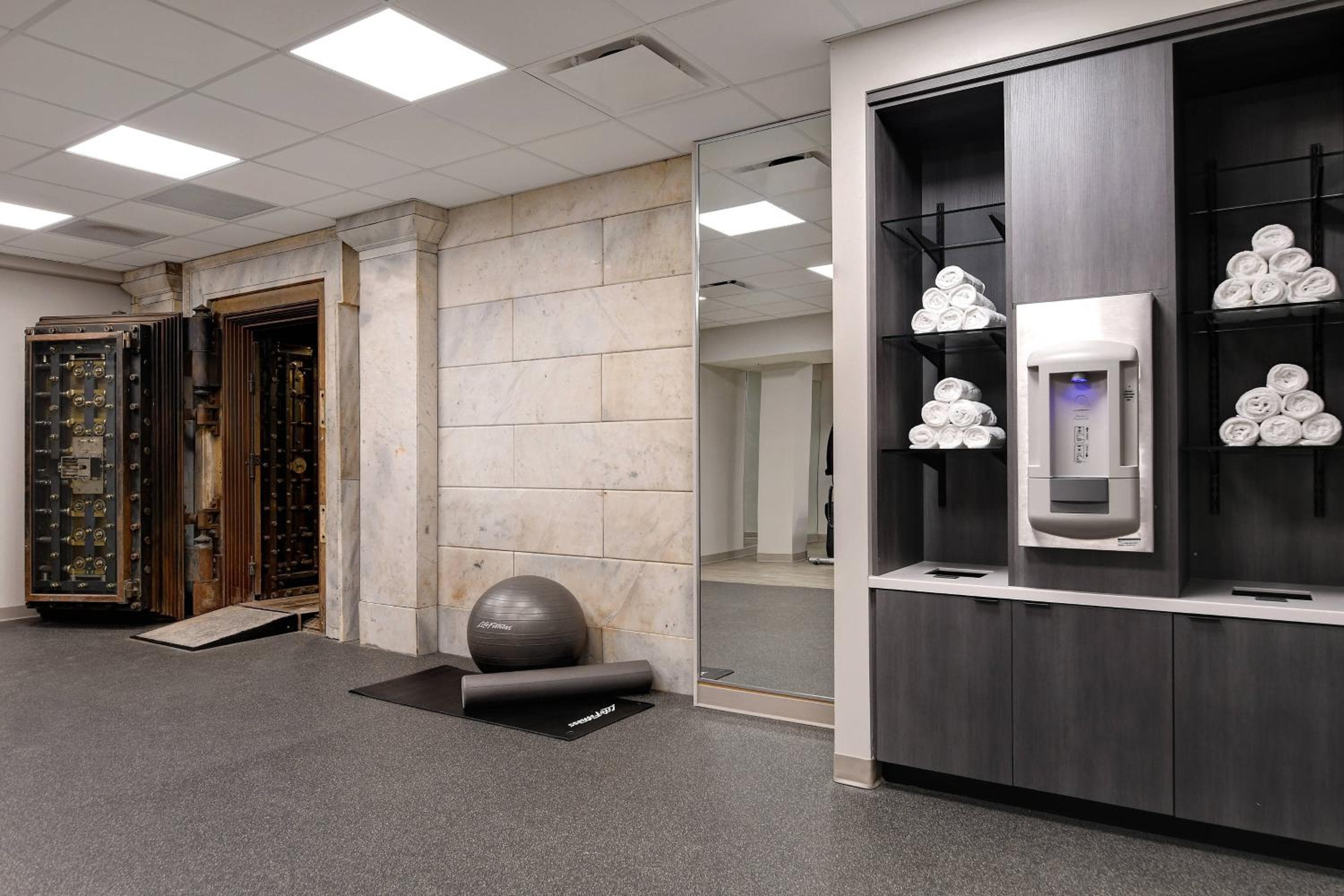 Courtyard by Marriott Cincinnati Downtown