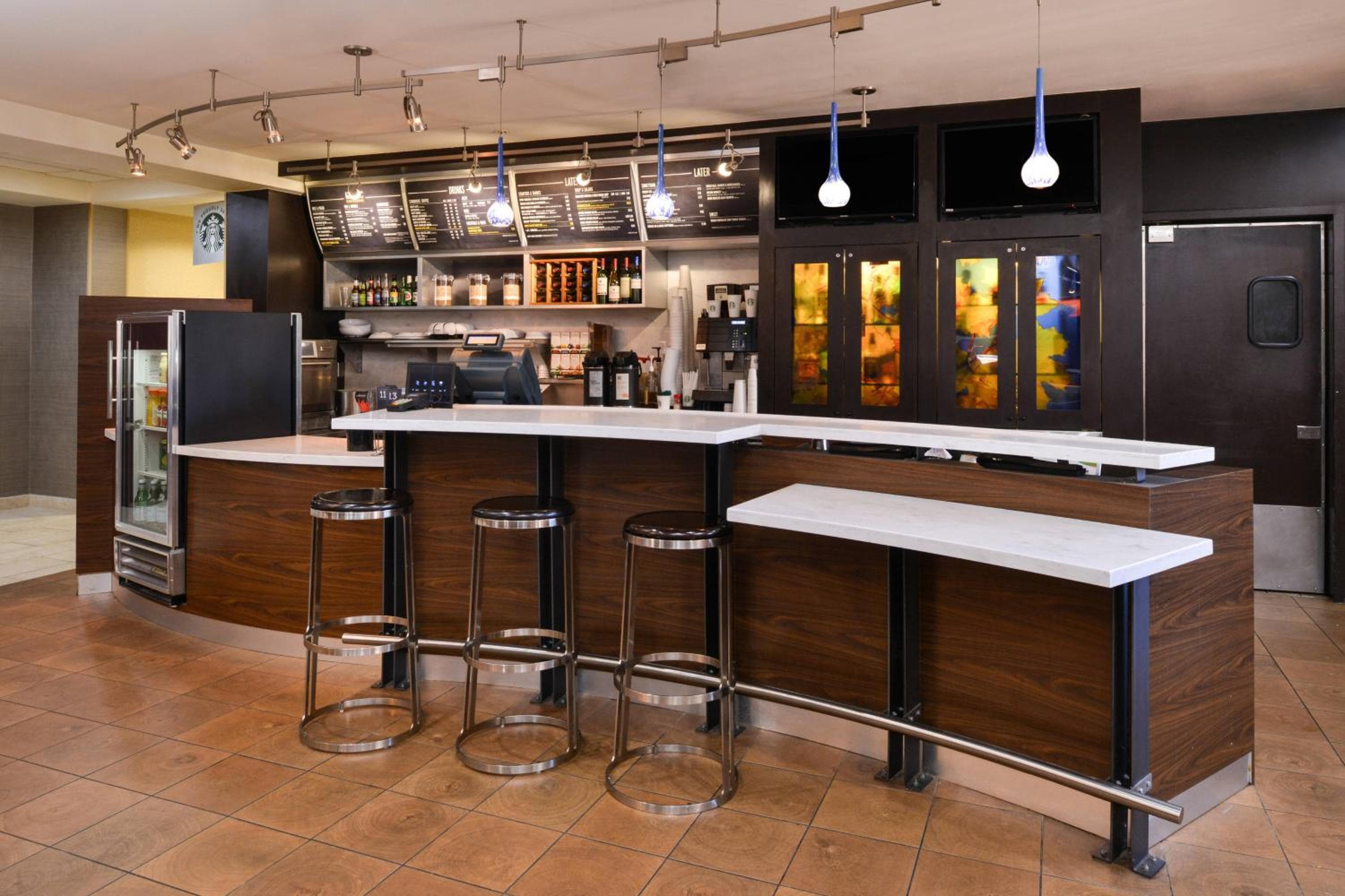 Country Inn & Suites by Radisson, Brown Deer - Milwaukee North