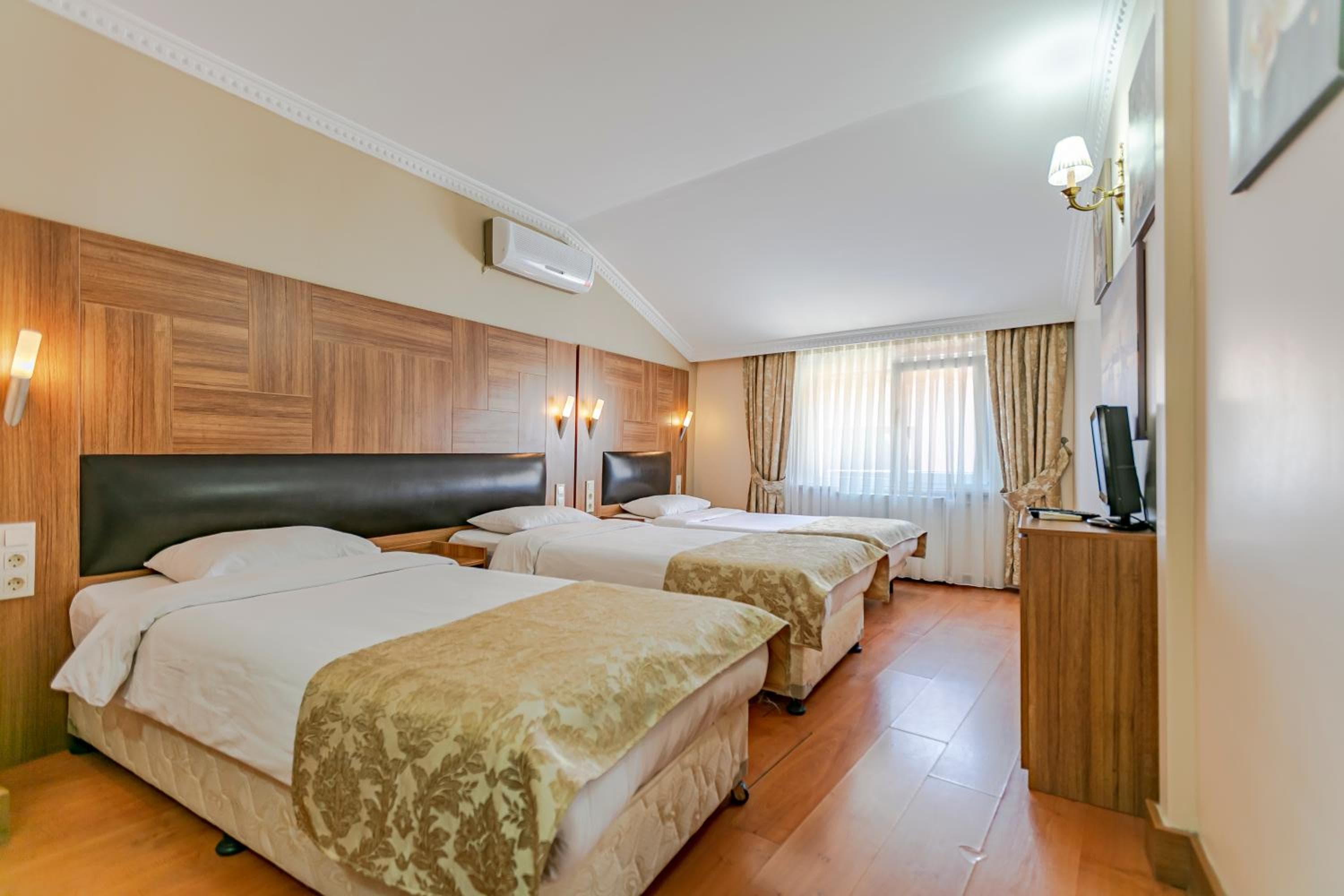 Elasophia Hotel