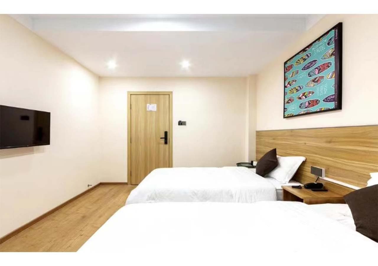 (HI TOP TRANSIENT HOUSE)