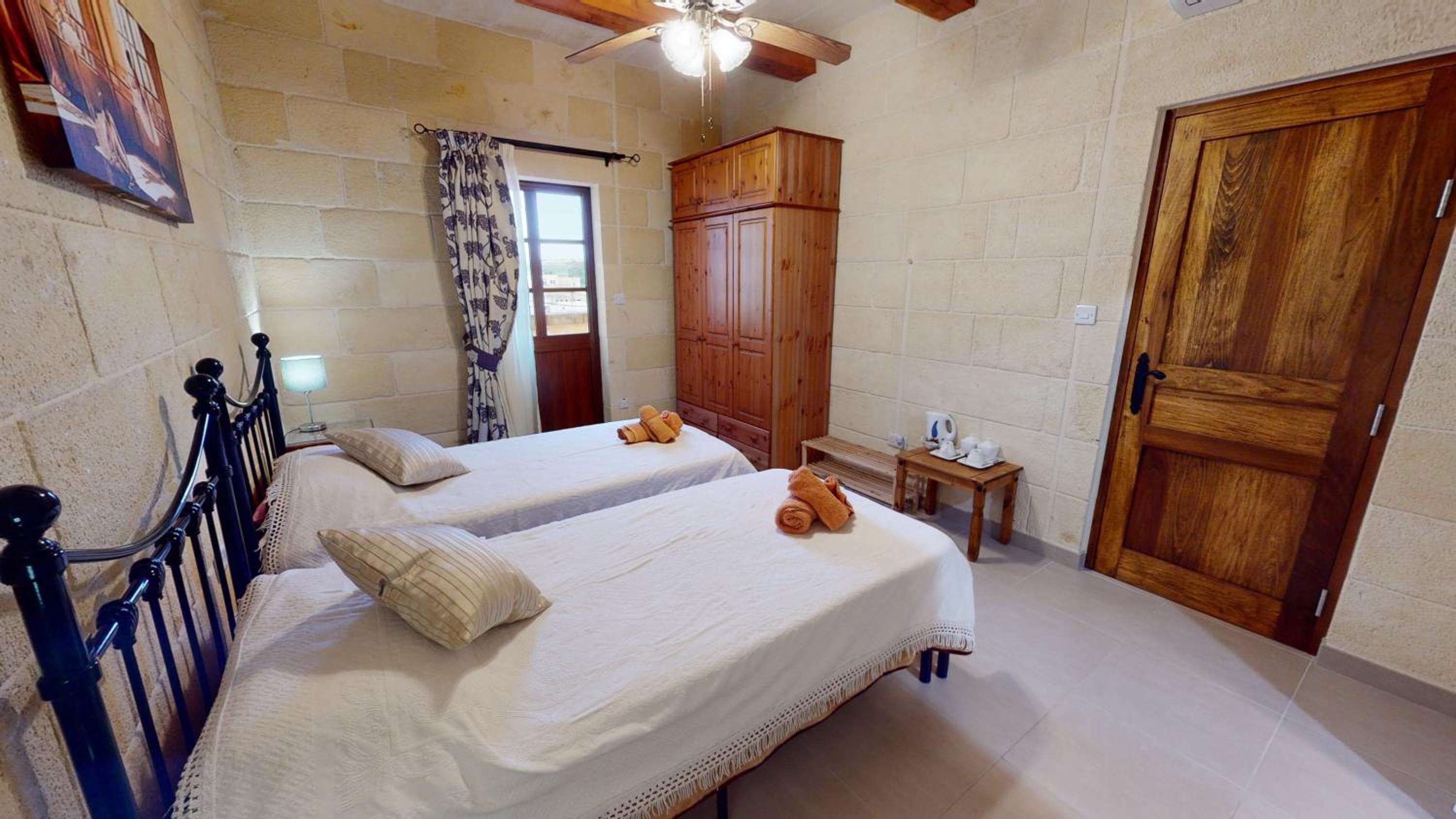Qala Bed&Breakfast with swimming pool - IL-Wenniessa