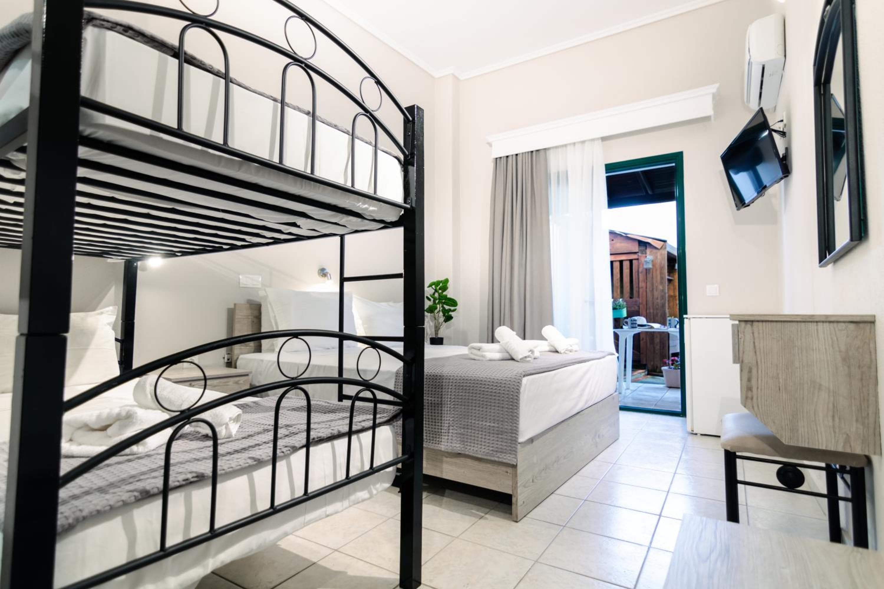 Samel Hotel