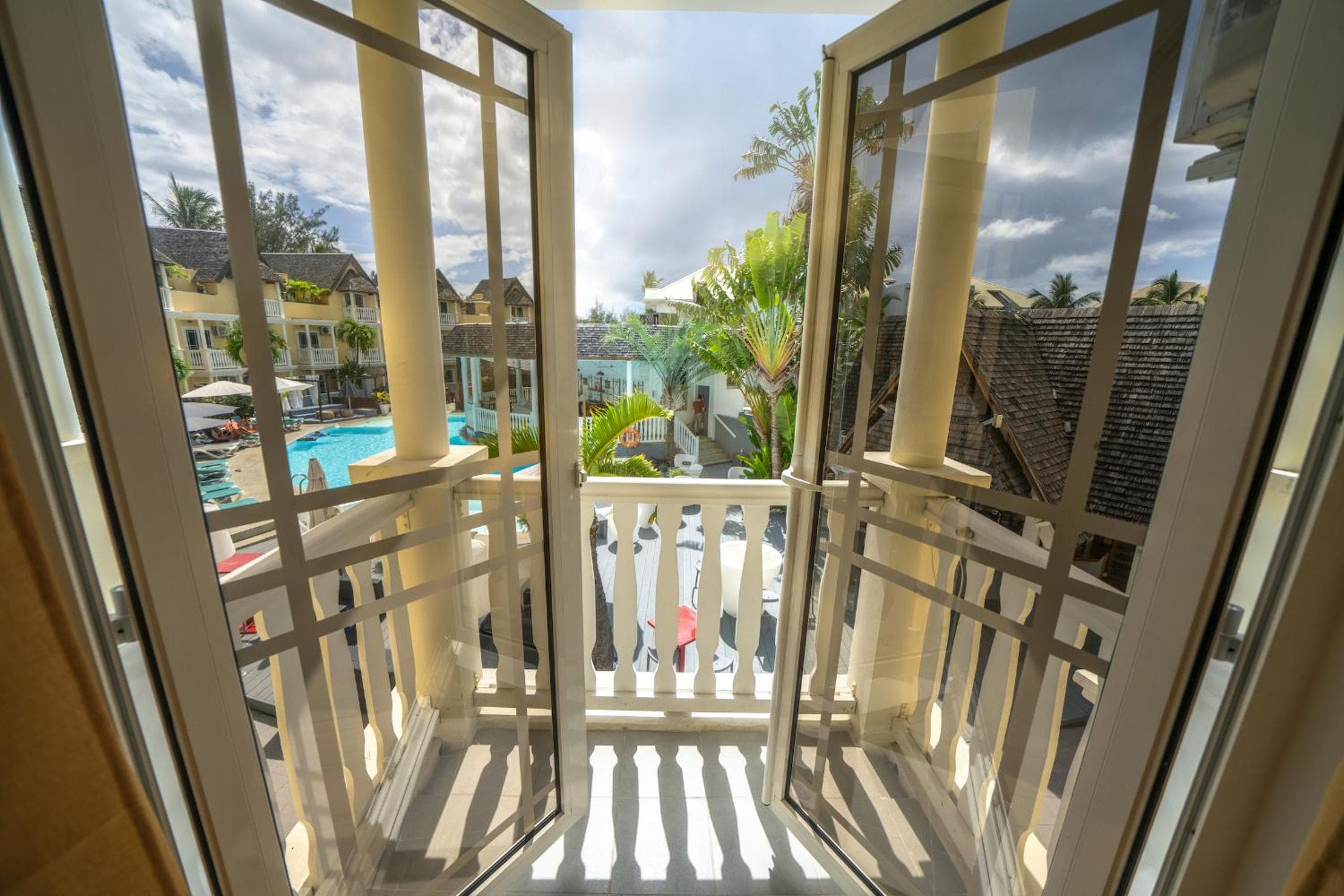 Appartement T3 Cocobeach à 150m de la plage dans un hôtel avec piscine