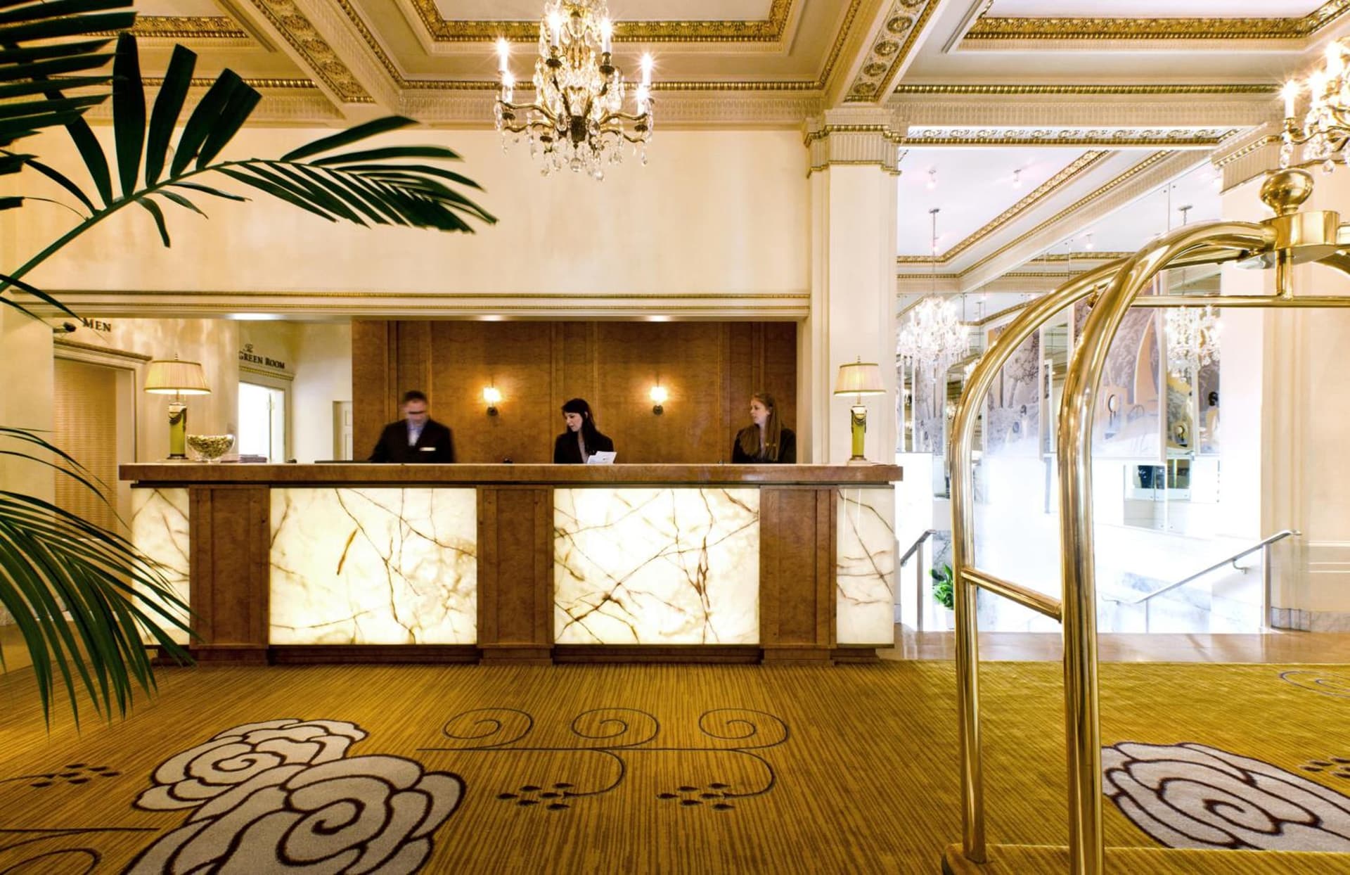 Hotel DeLuxe