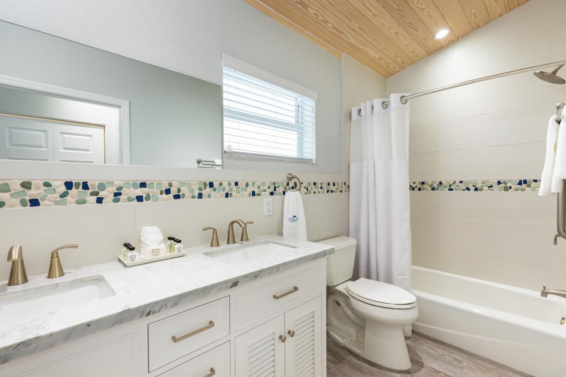 Dolphin Point Villas