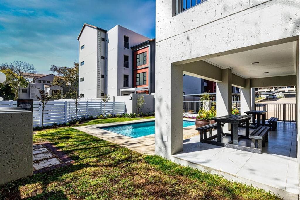Stylish Executive Apartment with Power Backup