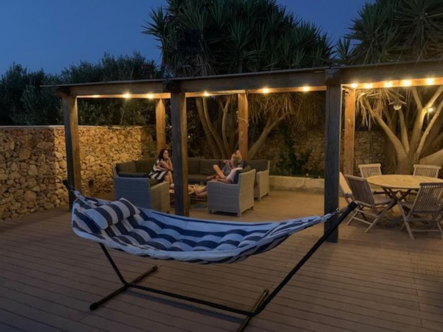 Dar Dragun: luxury 3BR bright spacious house & pool