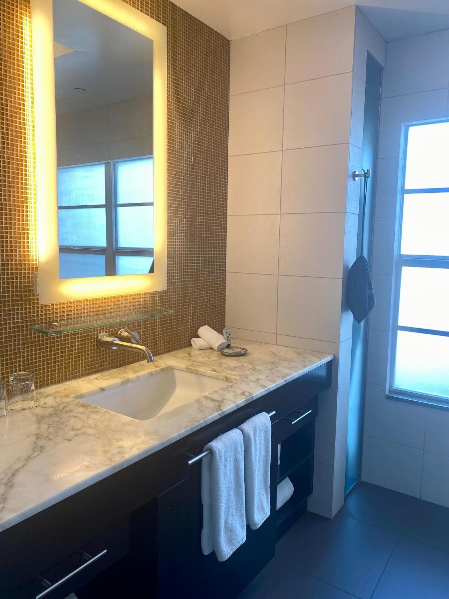 Hotel Breakwater South Beach