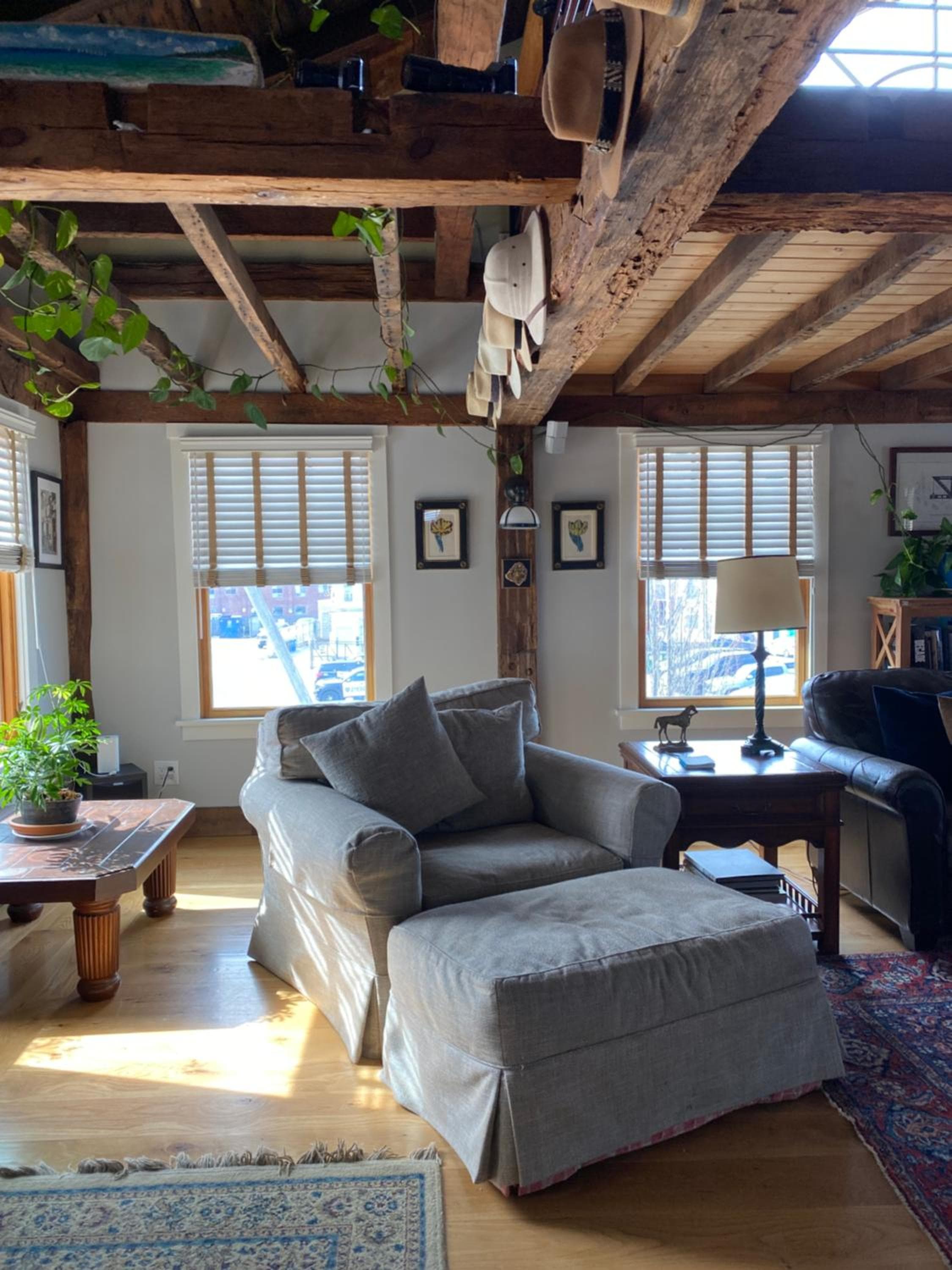 Magical Post and Beam Loft Downtown Newport!