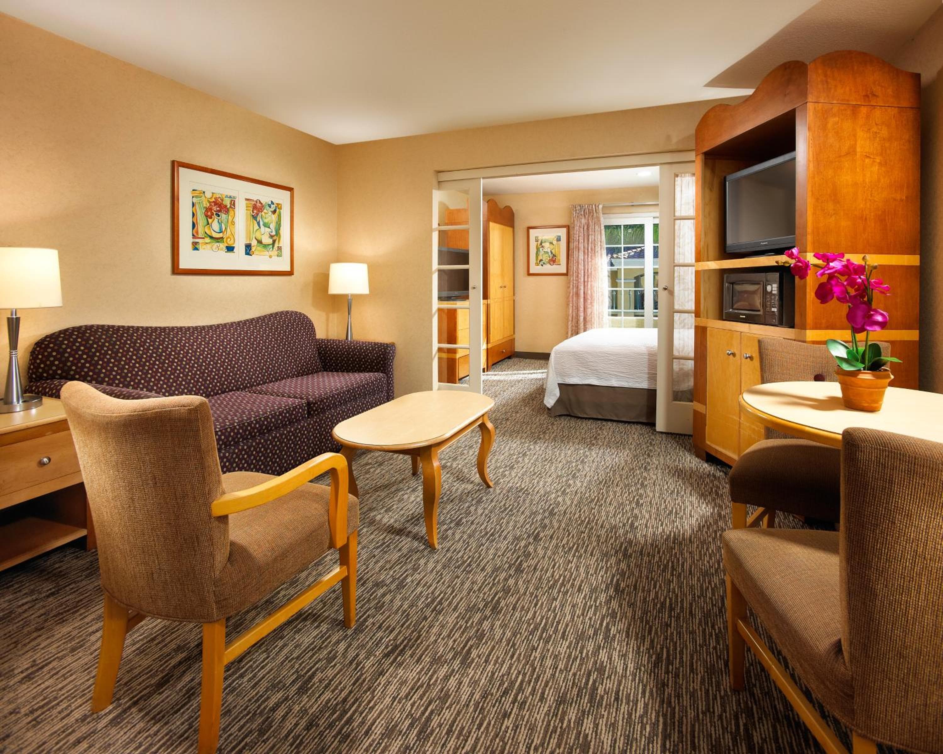 Anaheim Portofino Inn & Suites