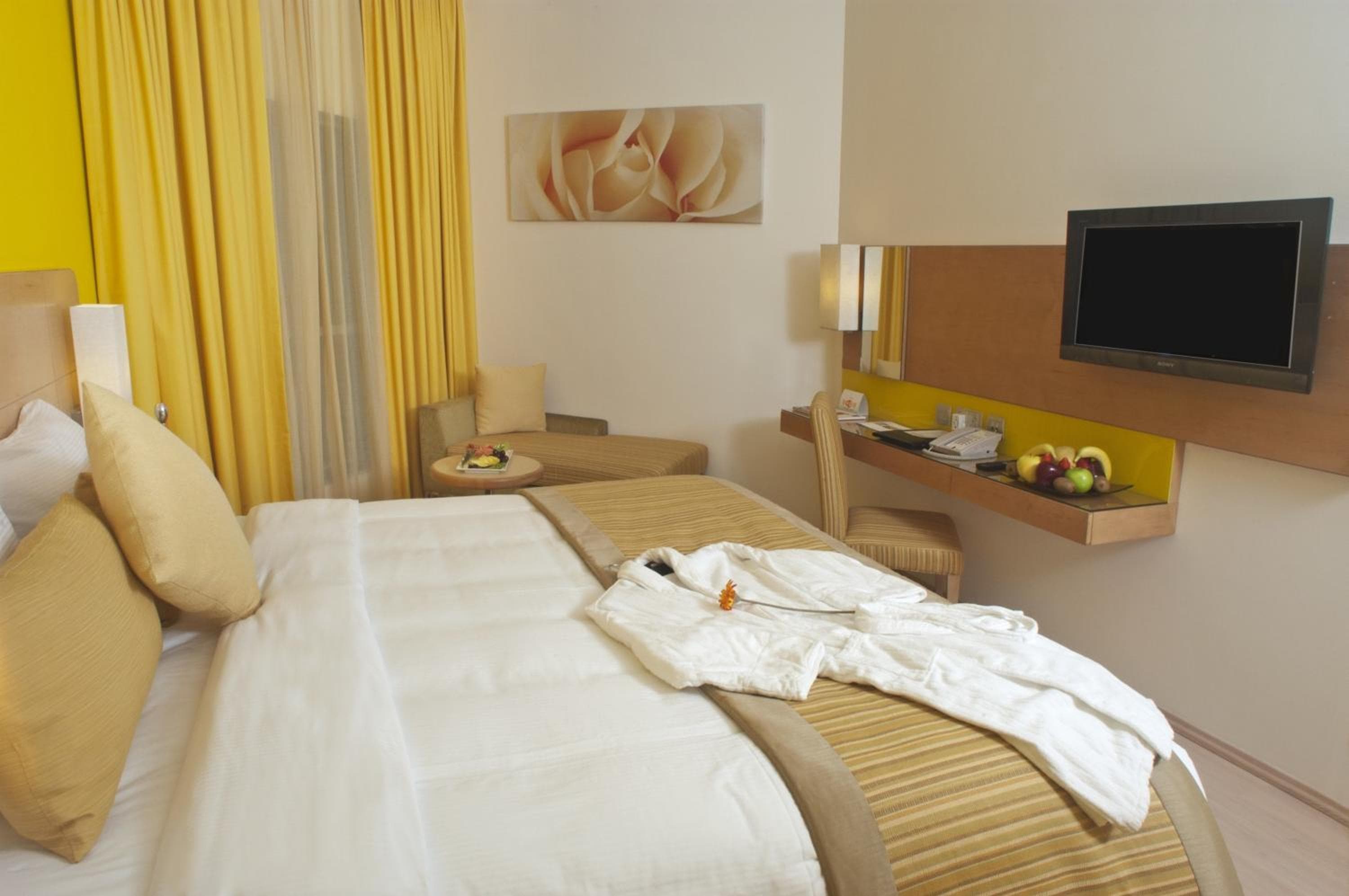 Al Khoory Executive Hotel, Al Wasl