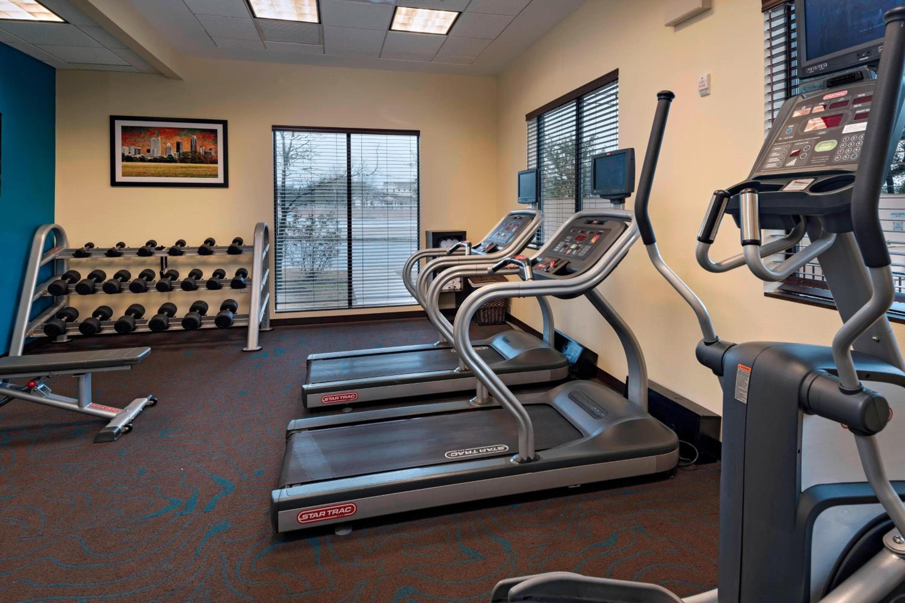 Fairfield Inn and Suites by Marriott Austin Northwest/Research Blvd