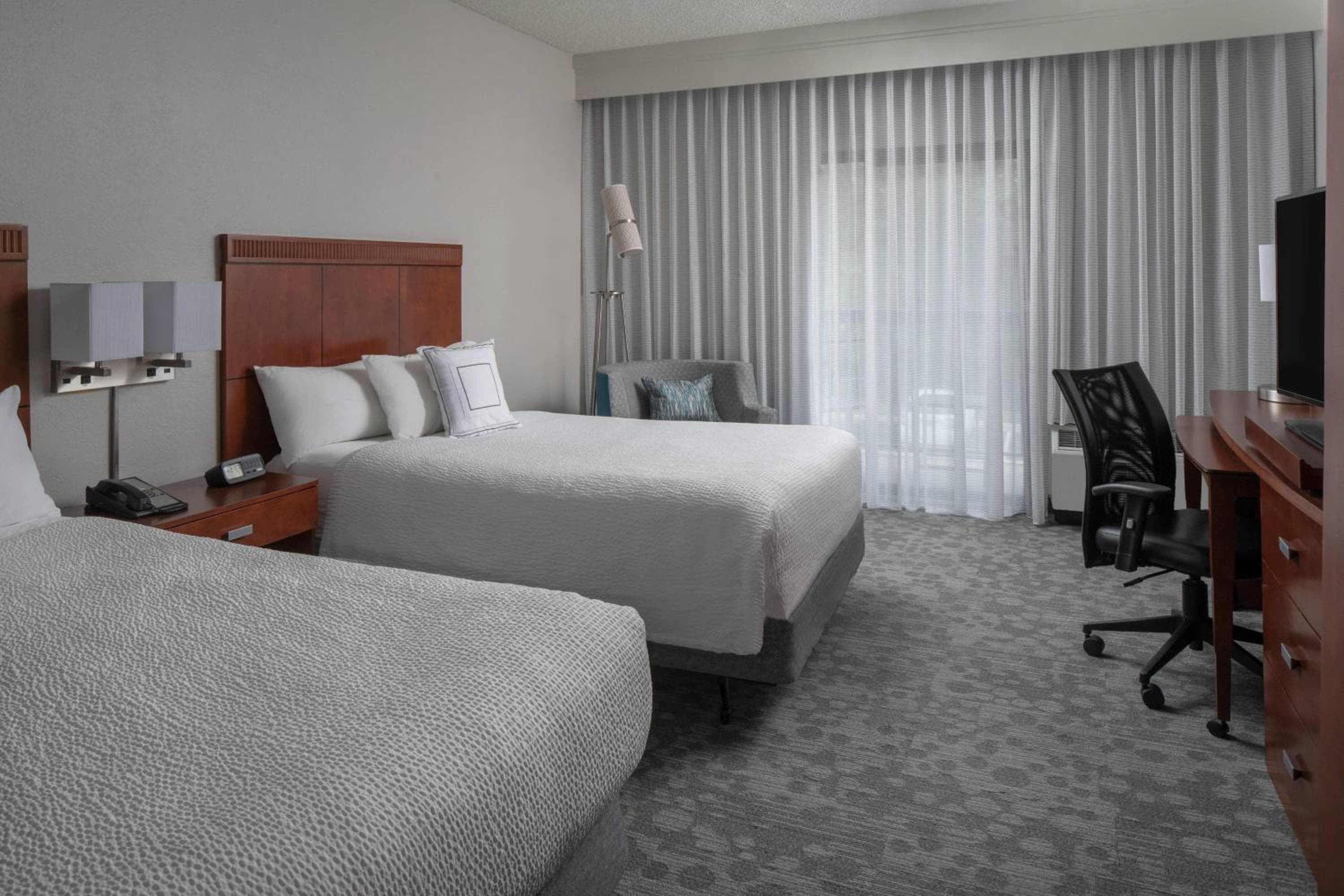 Courtyard by Marriott Jacksonville at the Mayo Clinic Campus/Beaches
