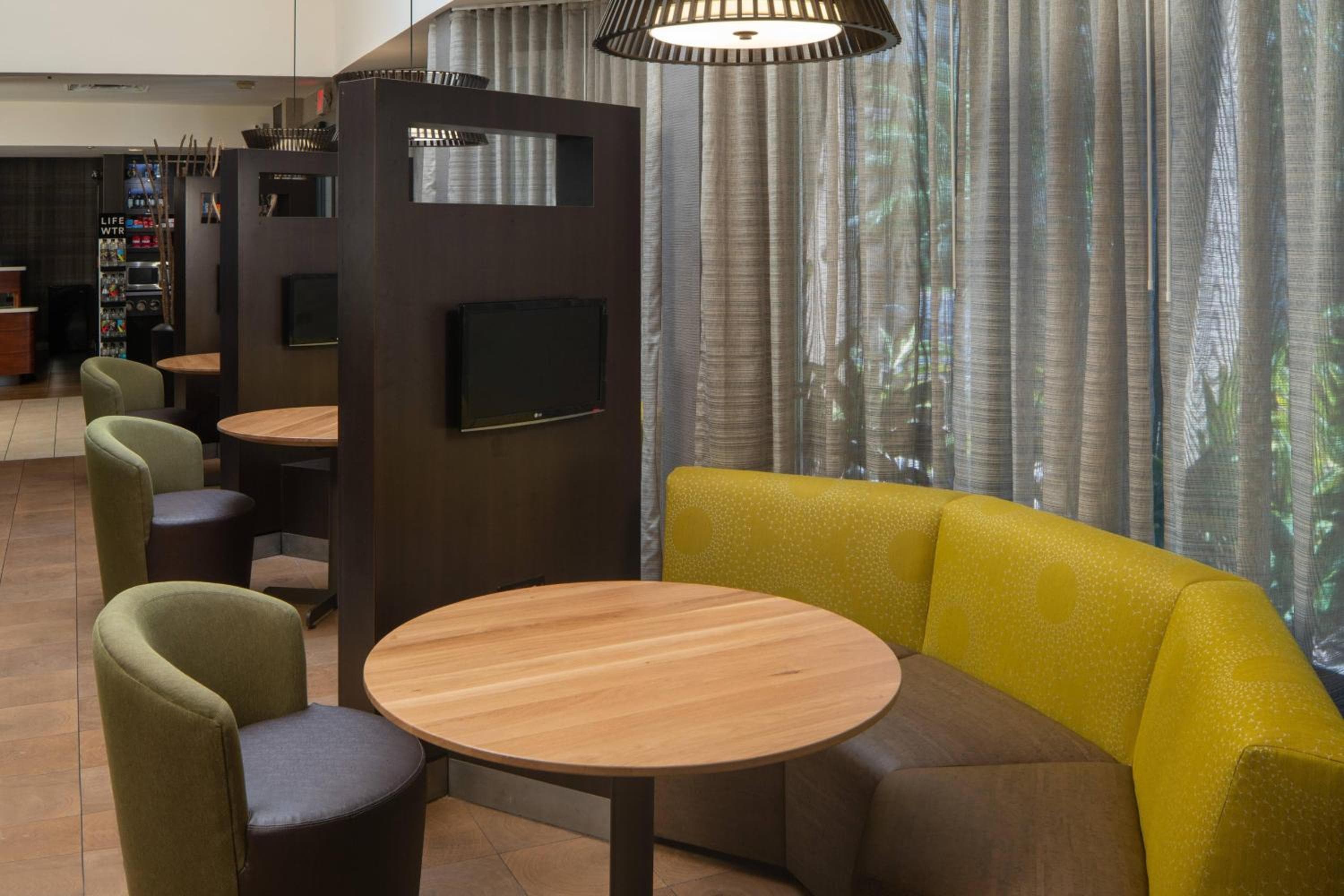 Courtyard by Marriott Jacksonville at the Mayo Clinic Campus/Beaches