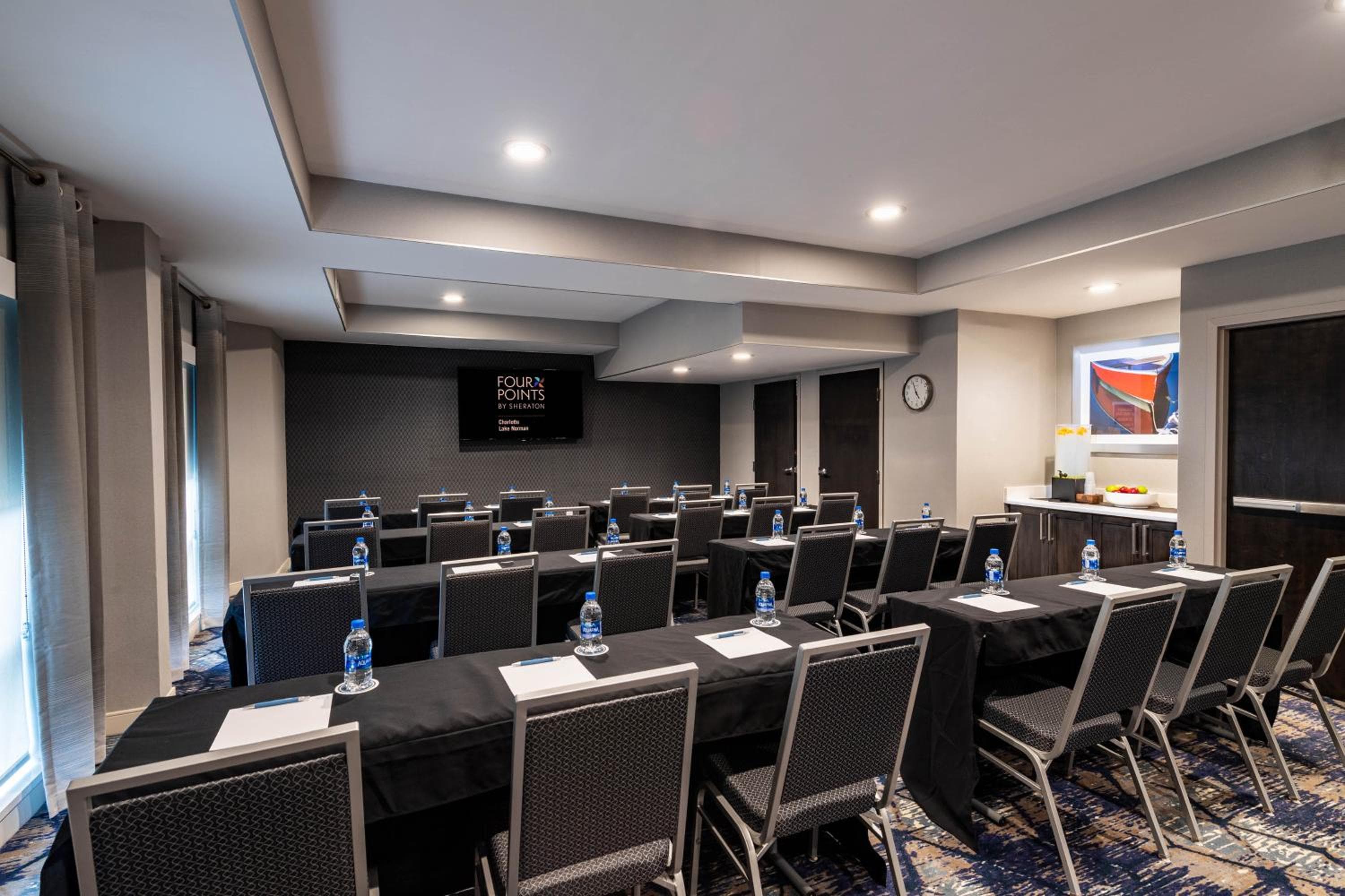Four Points by Sheraton Charlotte - Lake Norman