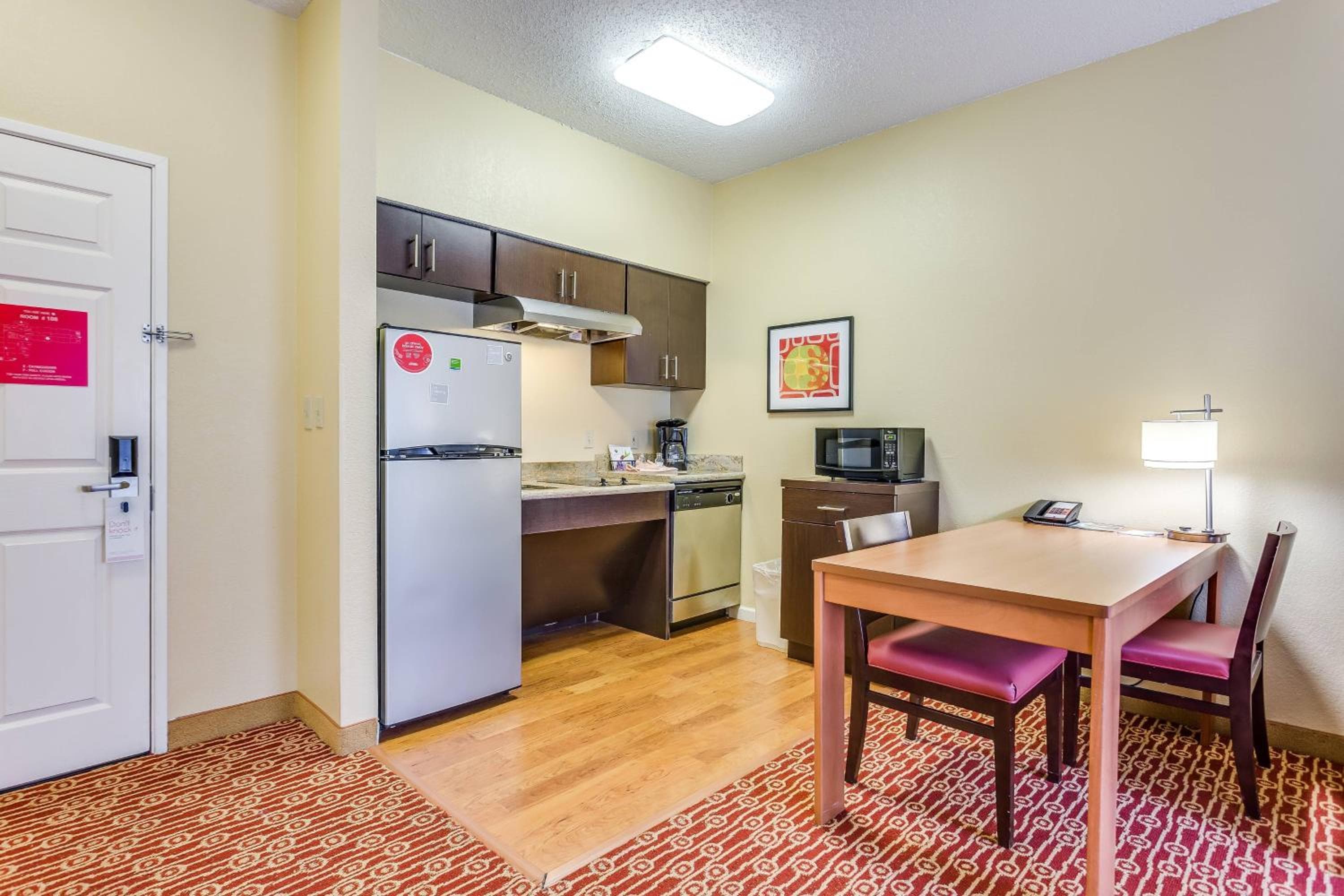 Candlewood Suites Bedford - Fort Worth by IHG