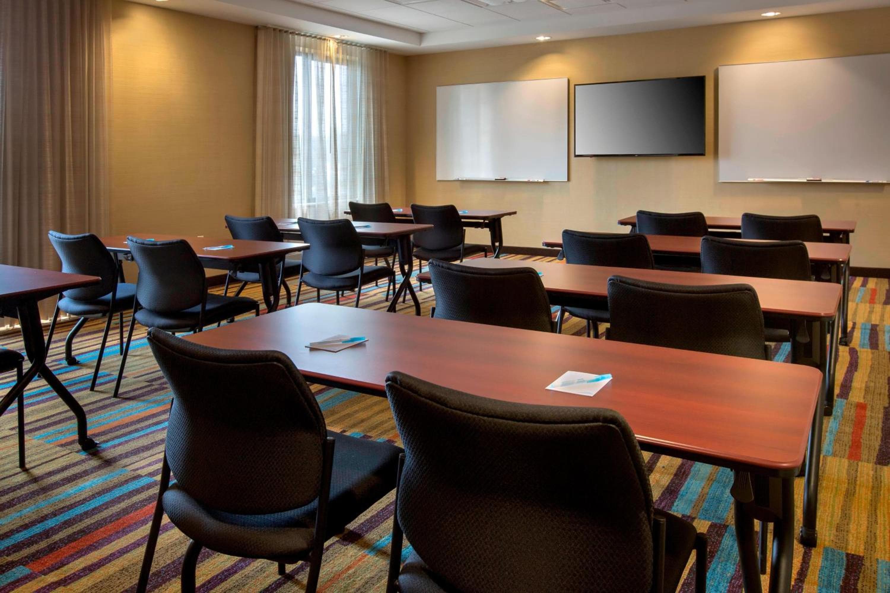 Fairfield Inn & Suites by Marriott Syracuse Carrier Circle