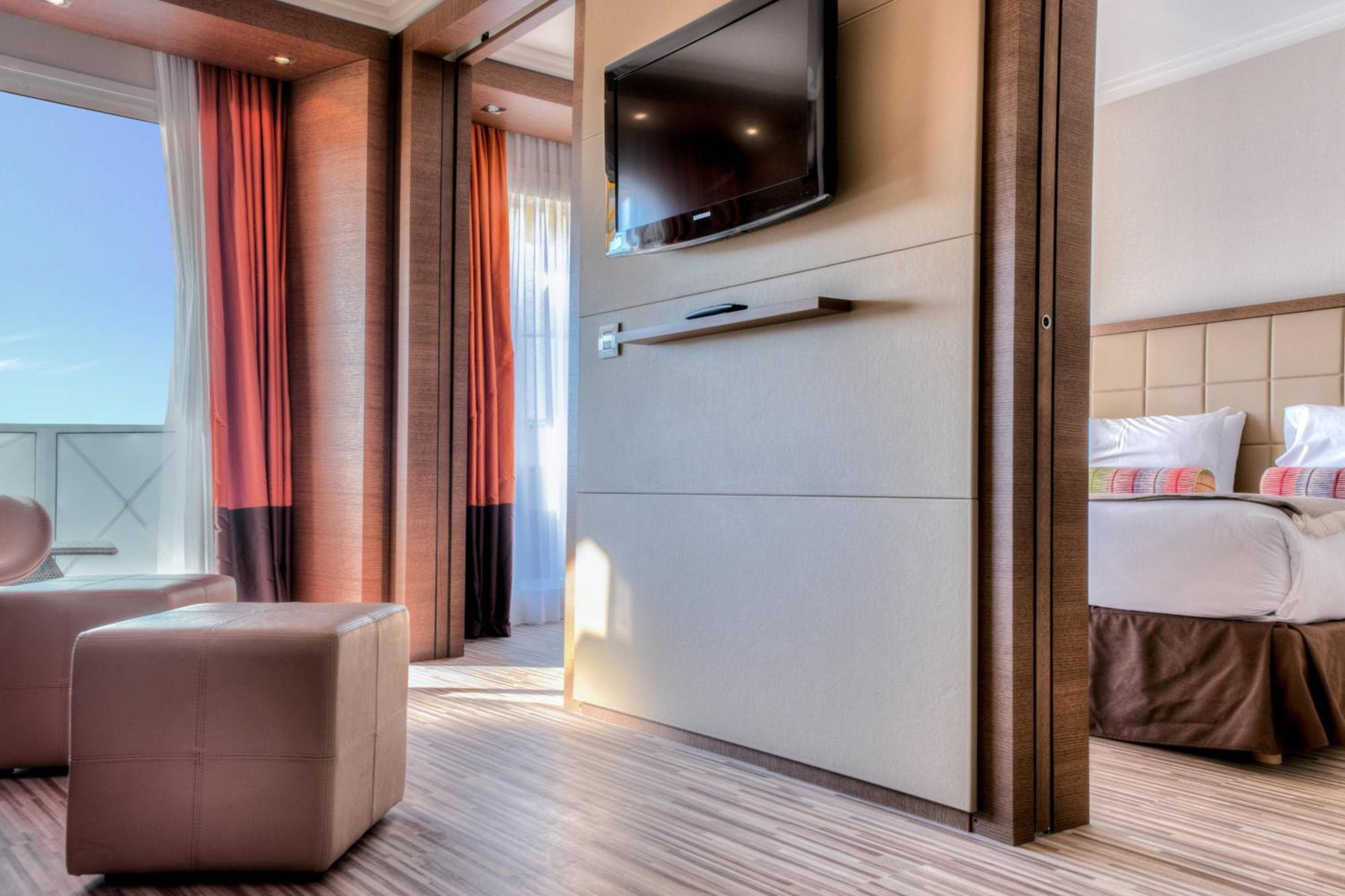 AC Hotel by Marriott Ambassadeur Antibes - Juan Les Pins