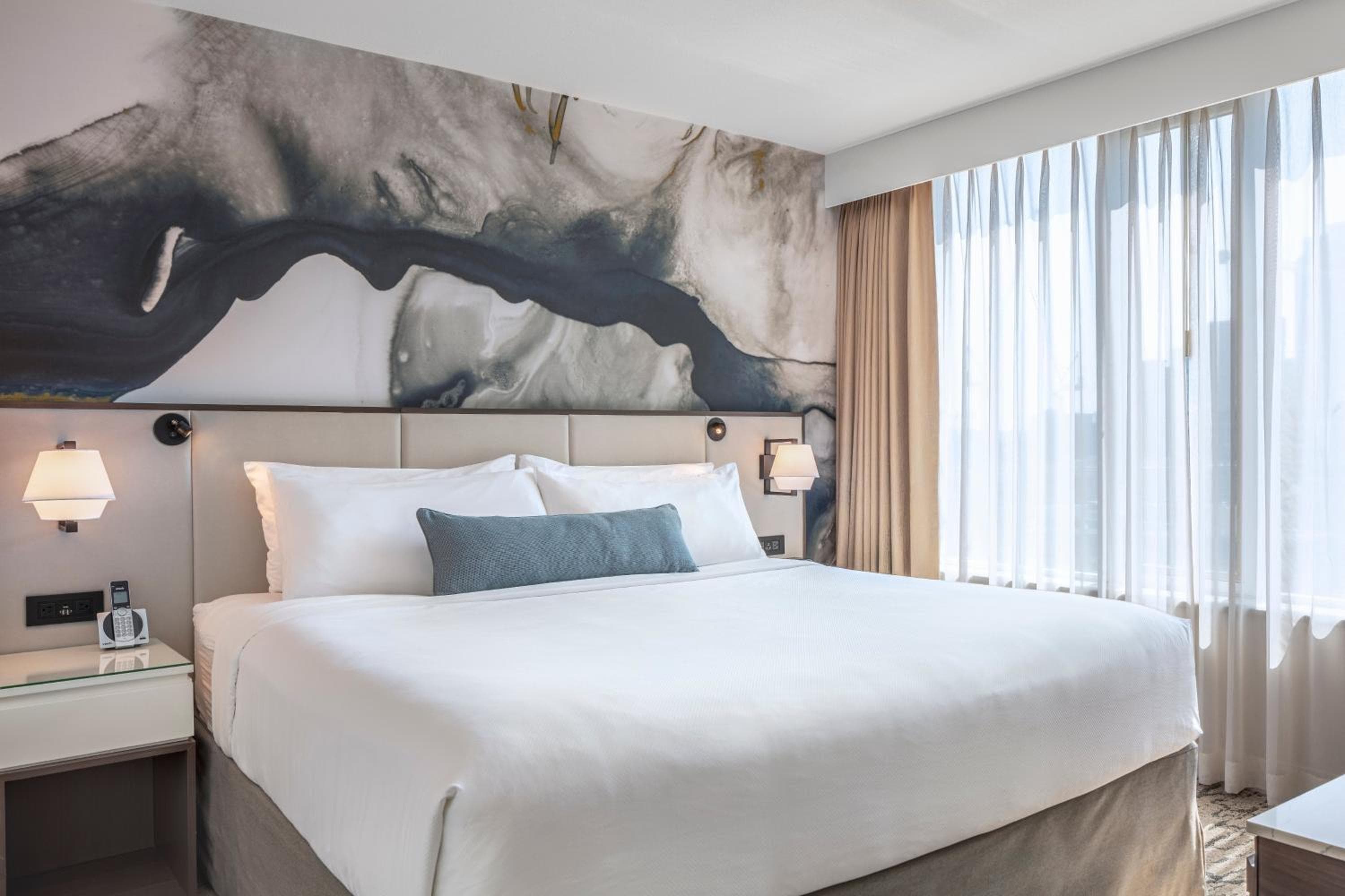 Delta Hotels by Marriott Vancouver Downtown Suites - Downtown Vancouver
