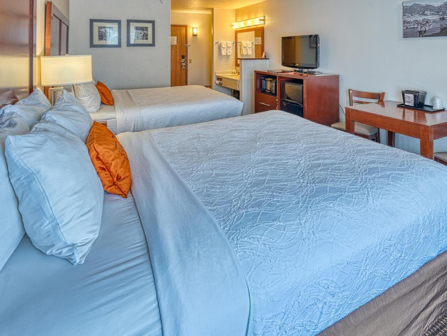Yellowstone River Inn & Suites