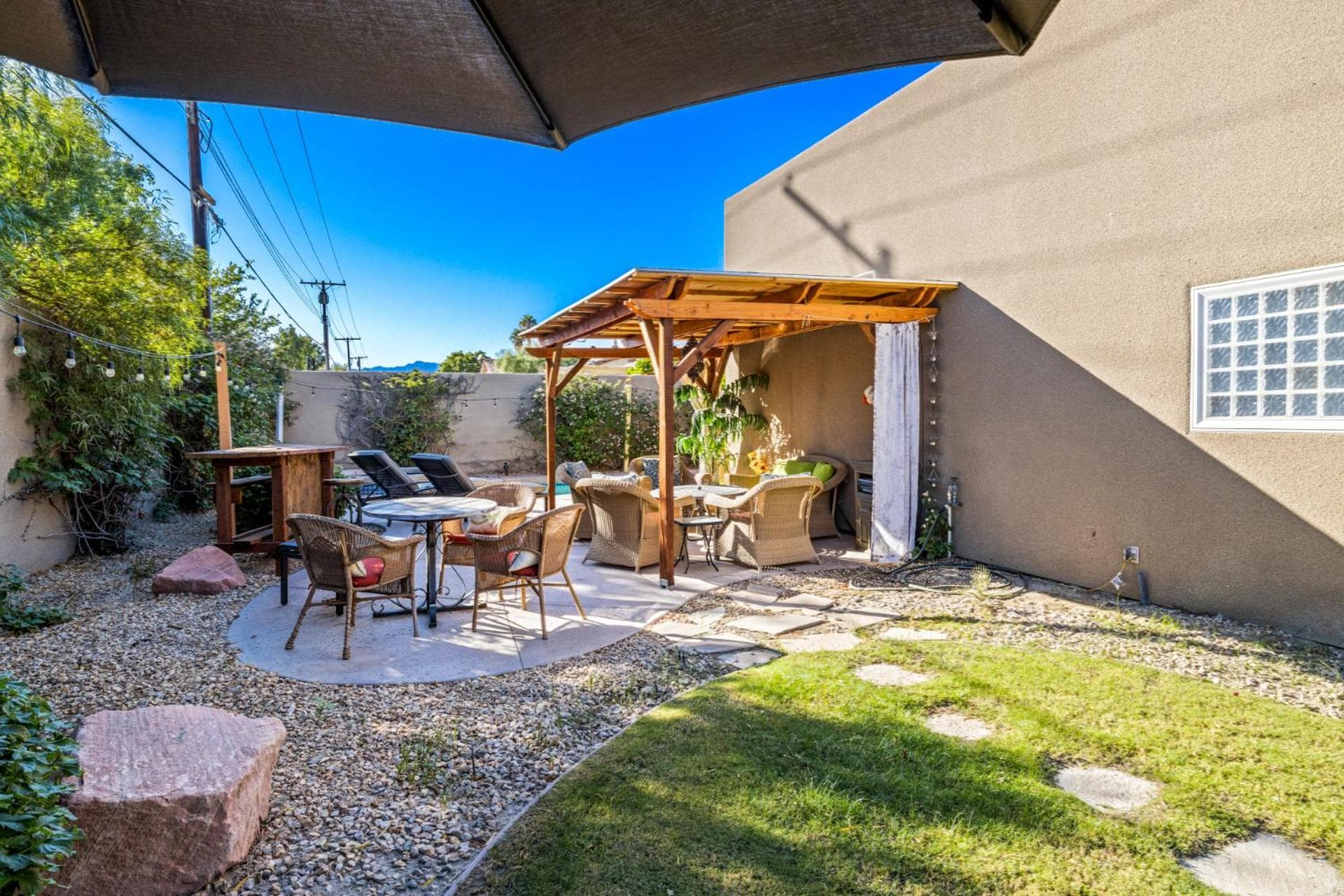 A Royal Oasis in the Desert with pool, spa and Epic Game Room!