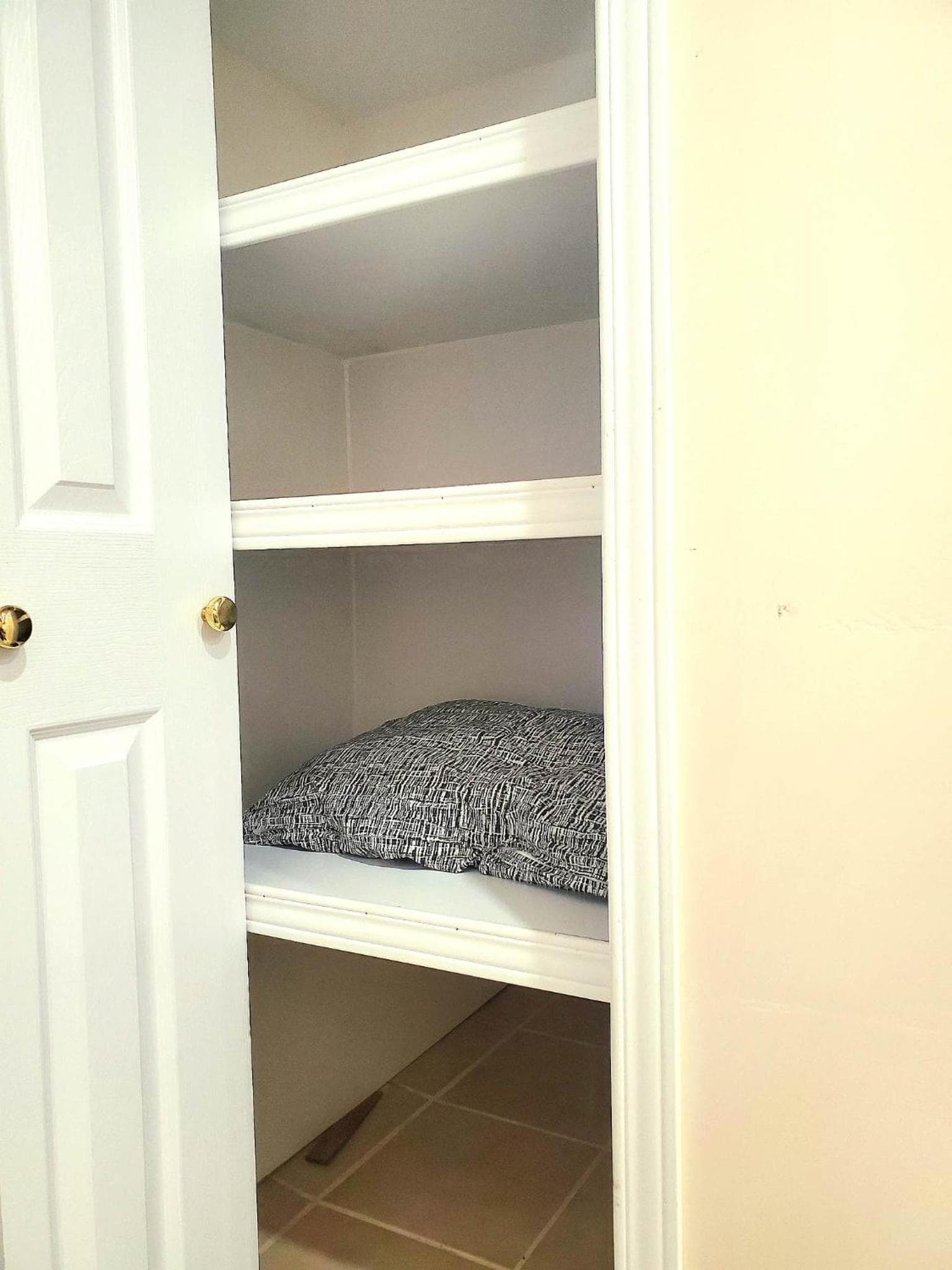 Cozy & Convenient Studio Apartment