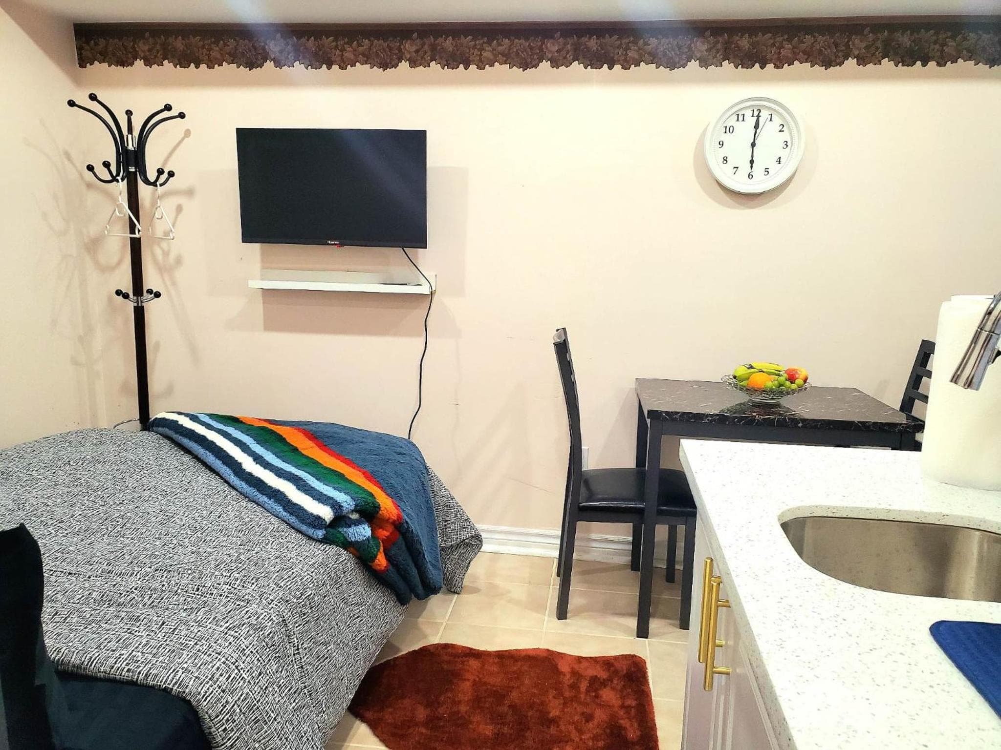 Cozy & Convenient Studio Apartment
