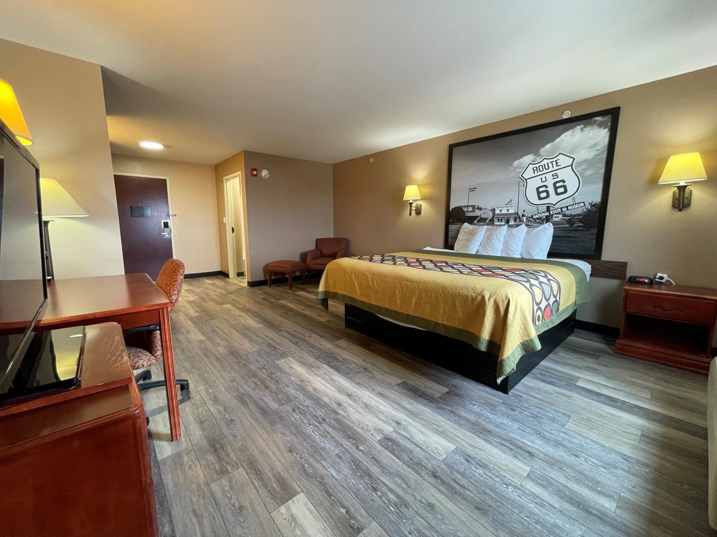 Super 8 by Wyndham Rolla