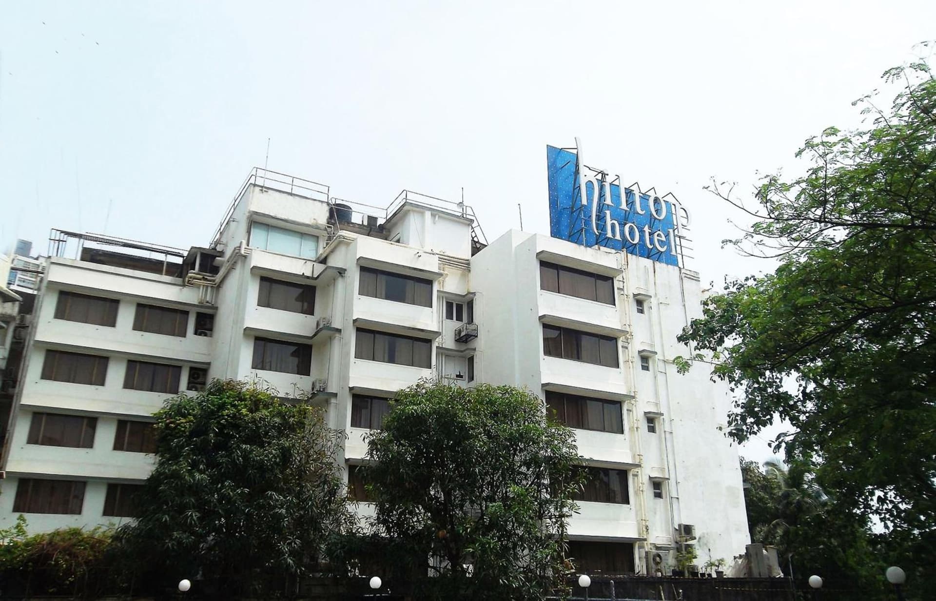 Hiltop Hotel