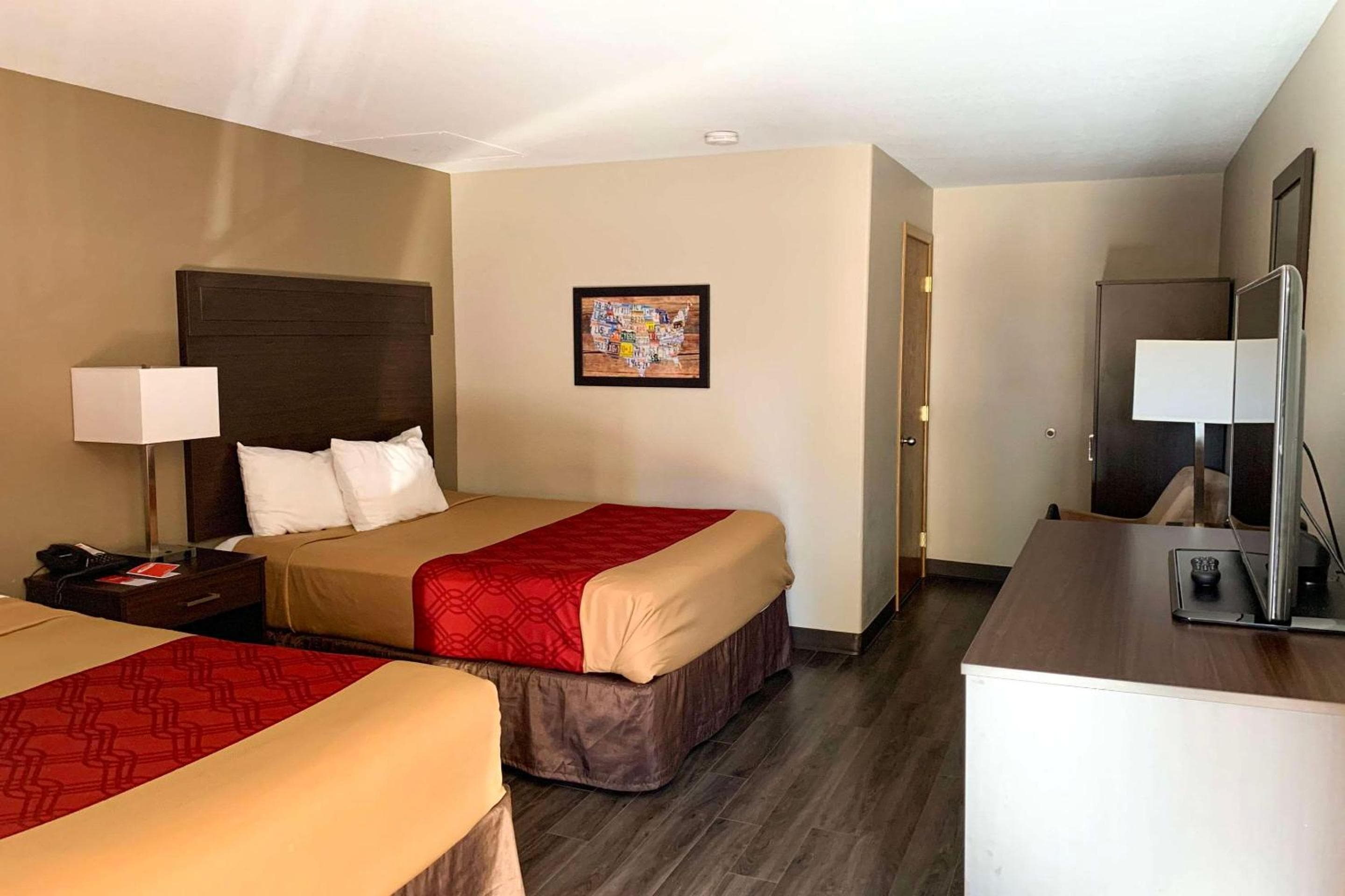 Econo Lodge Portland Downtown
