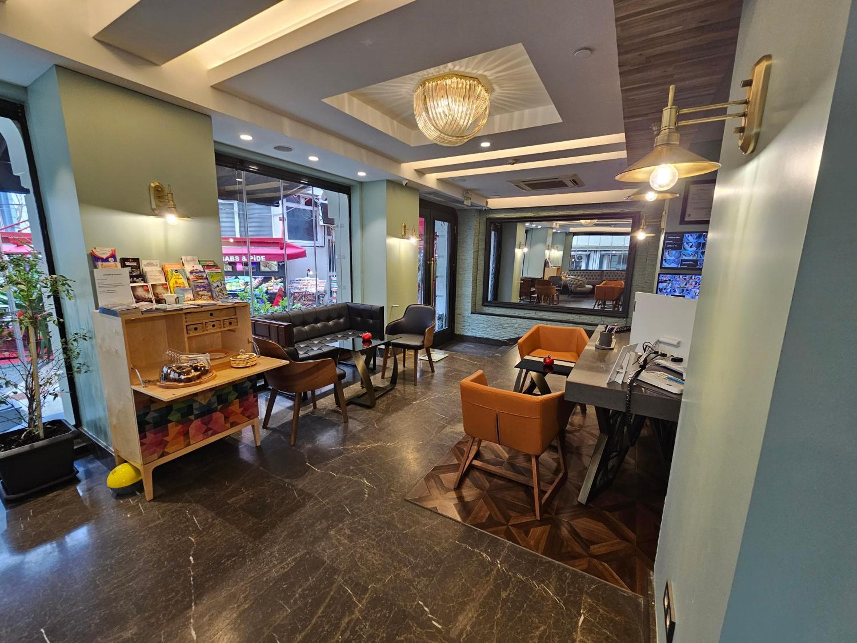 Anthemis Hotel