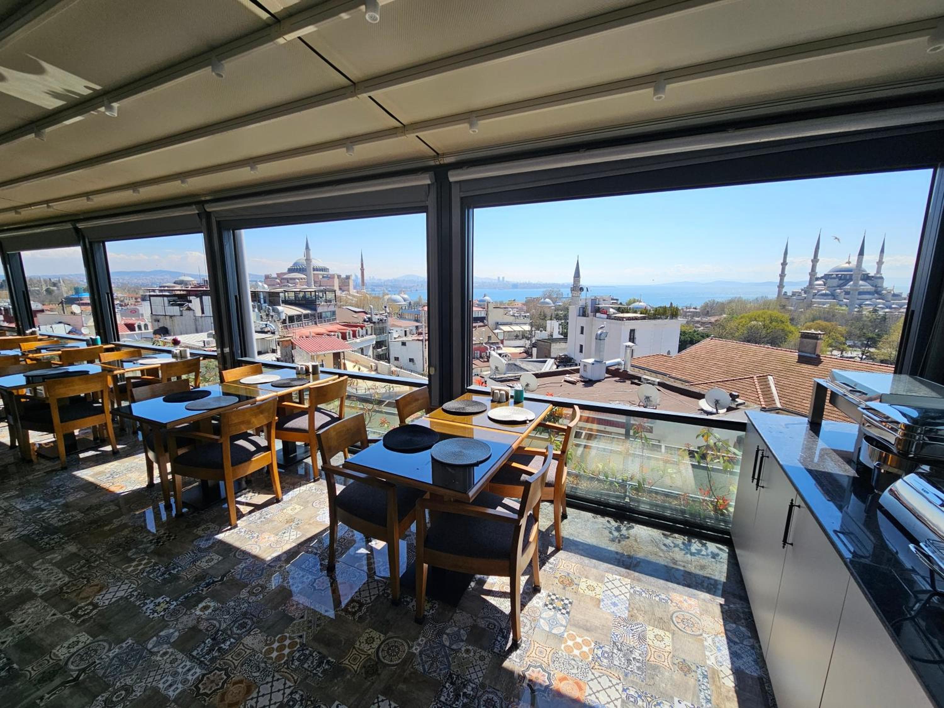 Anthemis Hotel