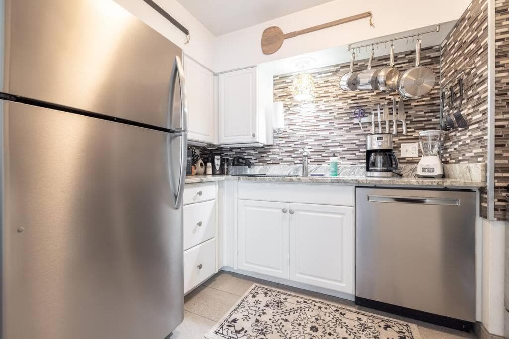 Two Bedrooms near CLE airport 2-4b Georgetown Villas