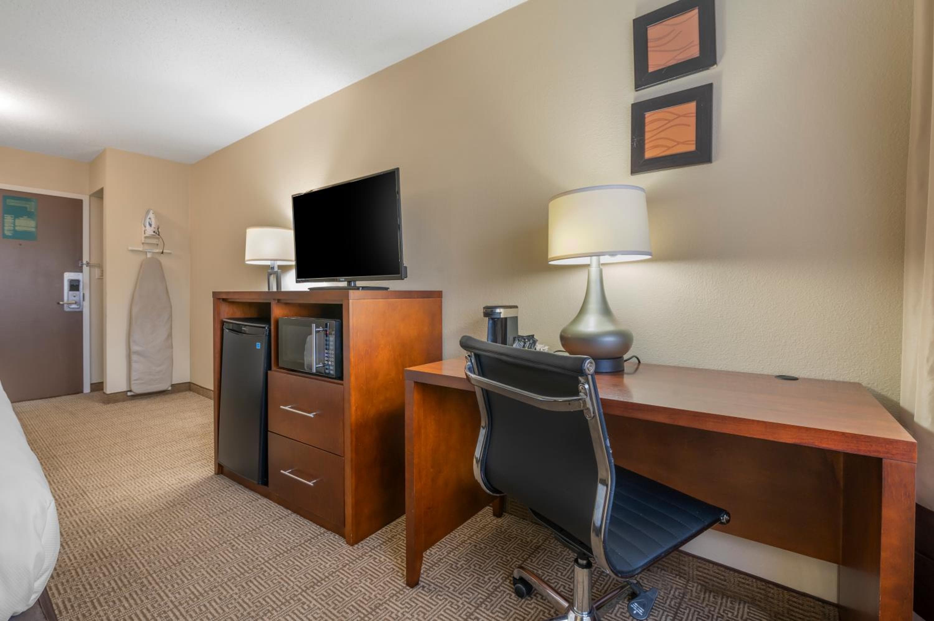 Comfort Inn & Suites Indianapolis Northwest - College Park