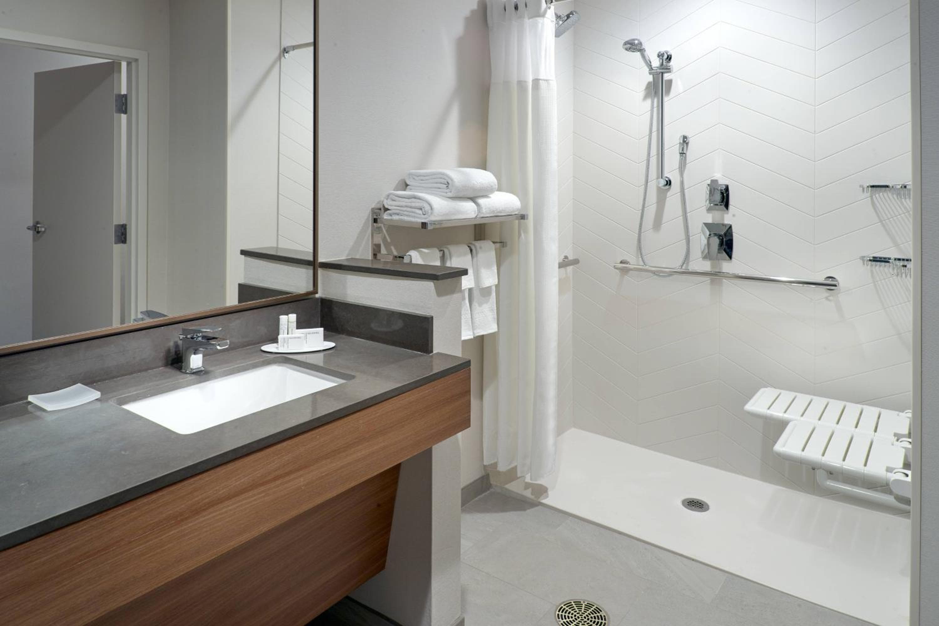 Fairfield Inn & Suites by Marriott Athens-University Area